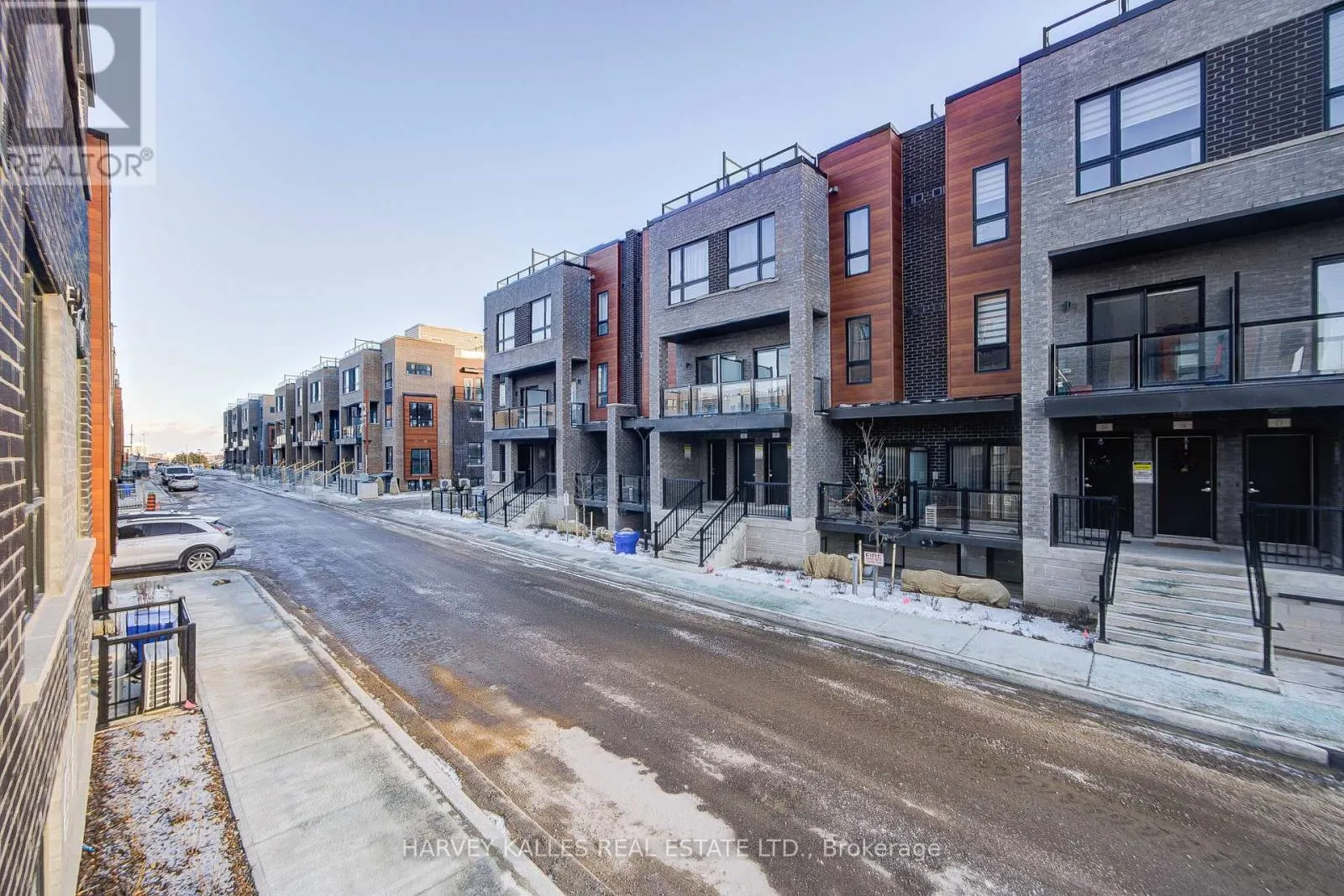 2 - 11 LYTHAM GREEN CIRCLE