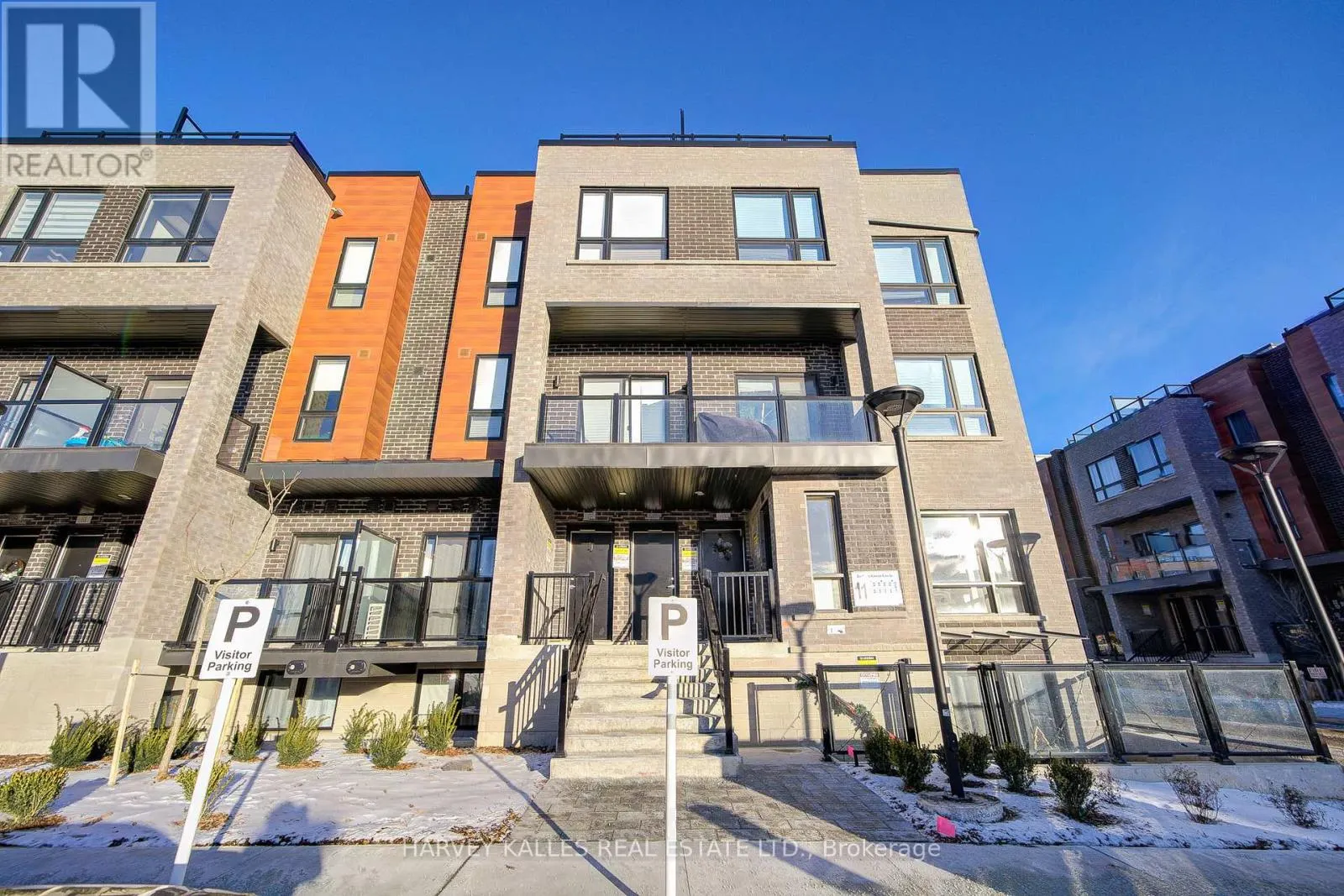 2 - 11 LYTHAM GREEN CIRCLE