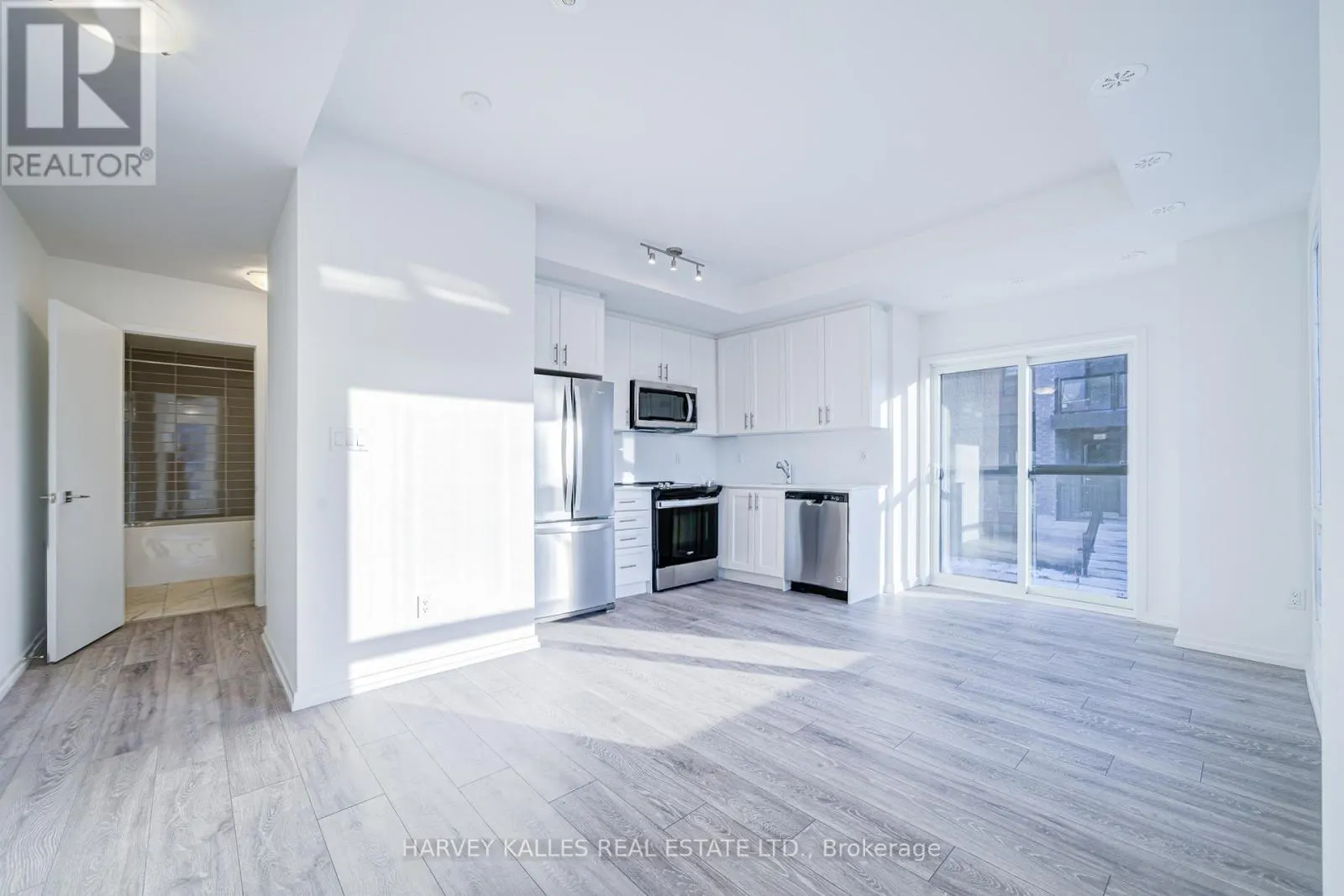 2 - 11 LYTHAM GREEN CIRCLE