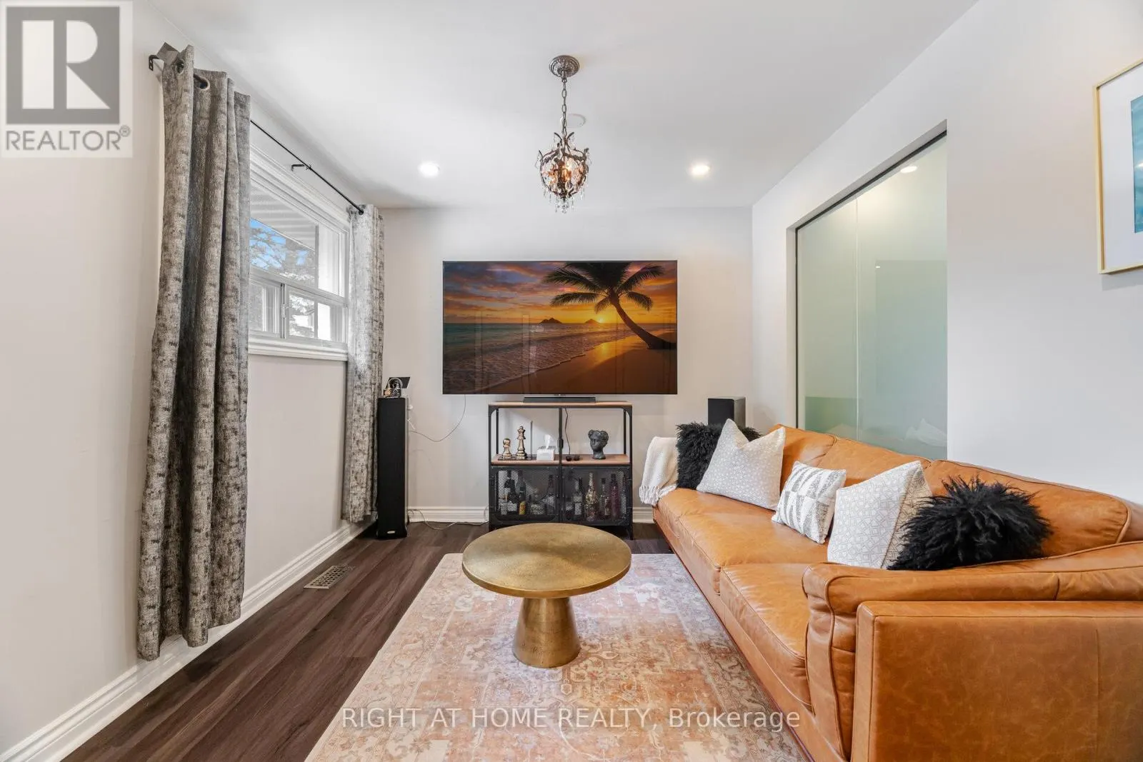 ENTIRE HOUSE - 15 KEMANO ROAD