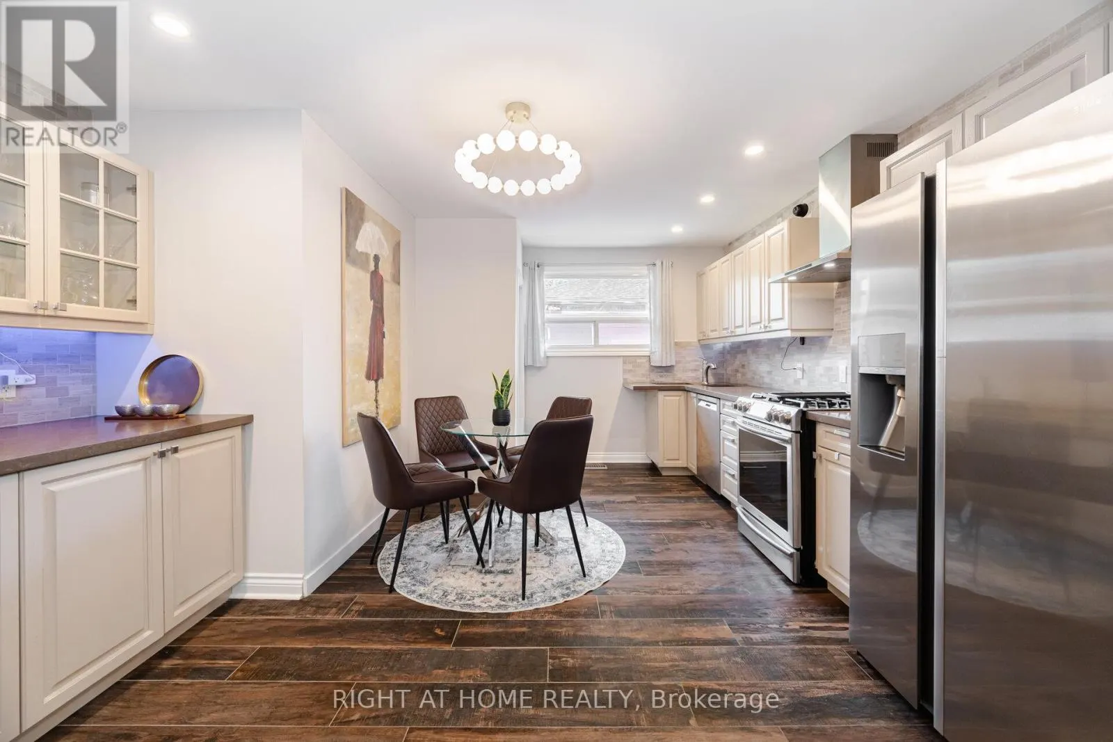 ENTIRE HOUSE - 15 KEMANO ROAD