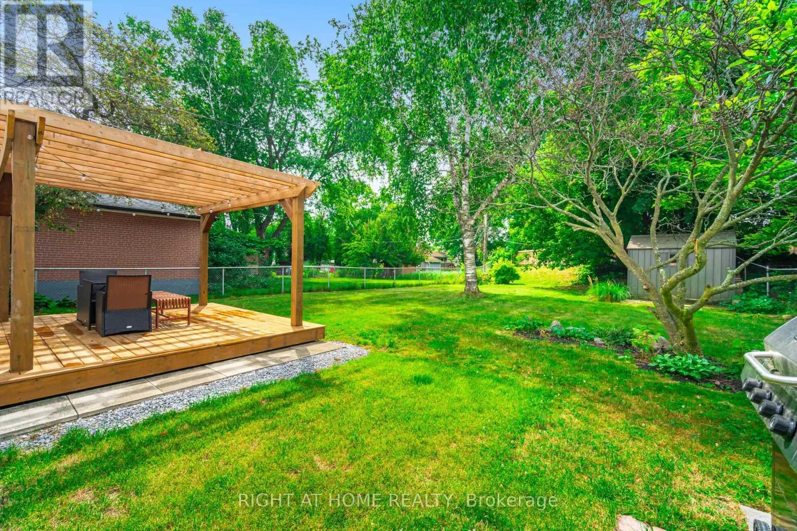 ENTIRE HOUSE - 15 KEMANO ROAD