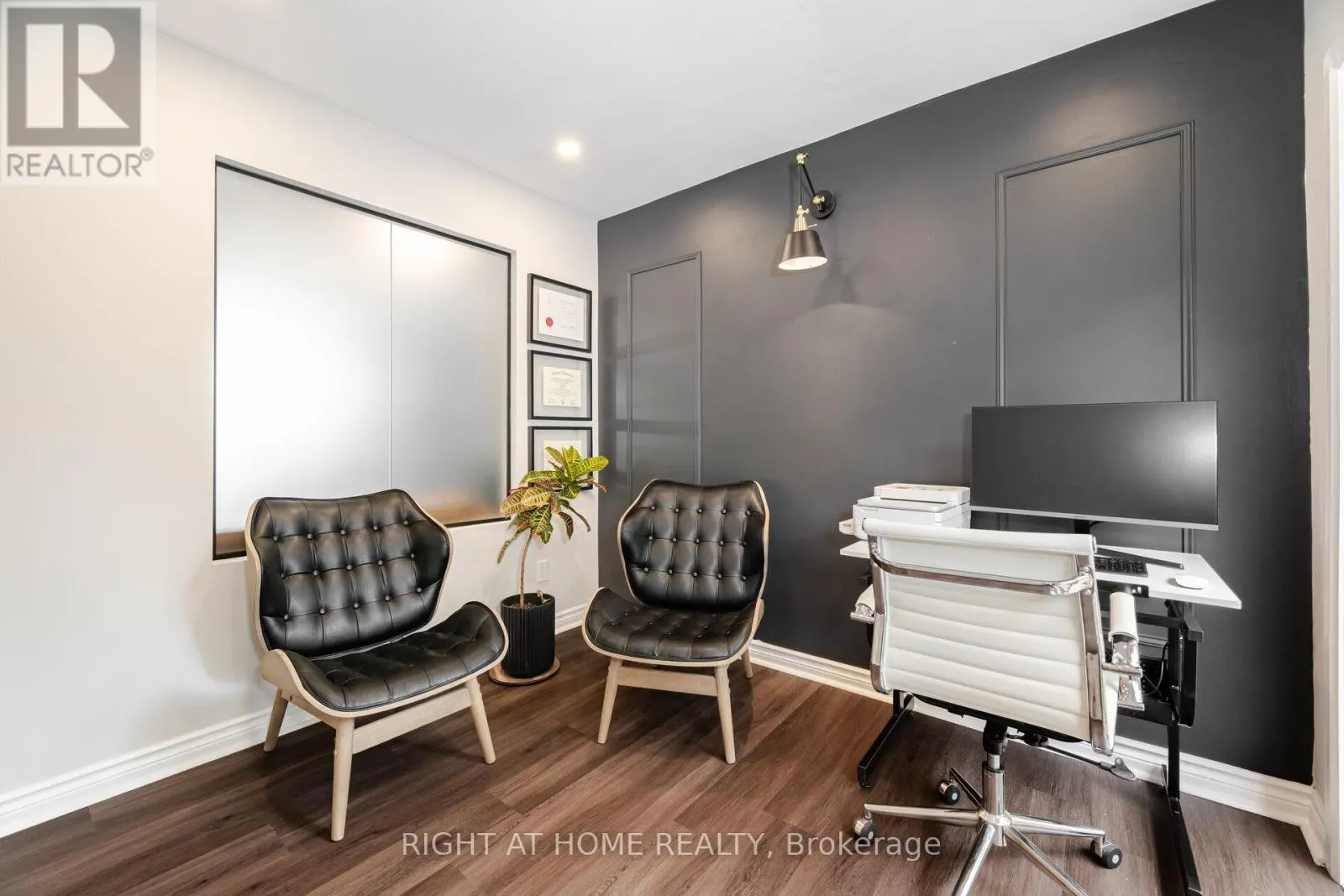 ENTIRE HOUSE - 15 KEMANO ROAD