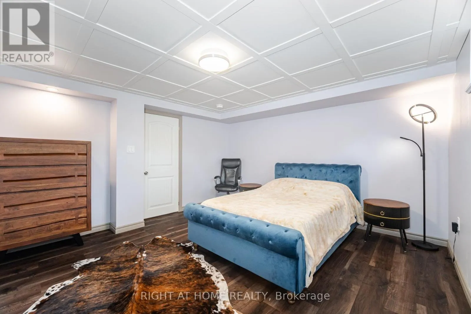 ENTIRE HOUSE - 15 KEMANO ROAD