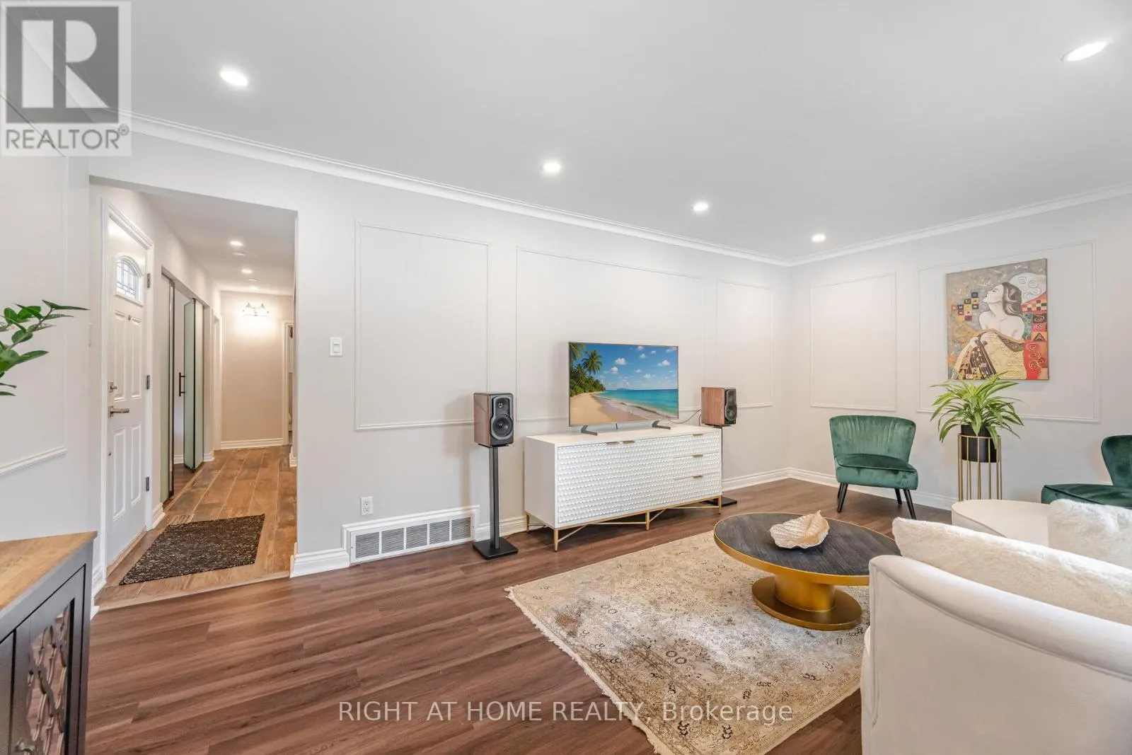 ENTIRE HOUSE - 15 KEMANO ROAD