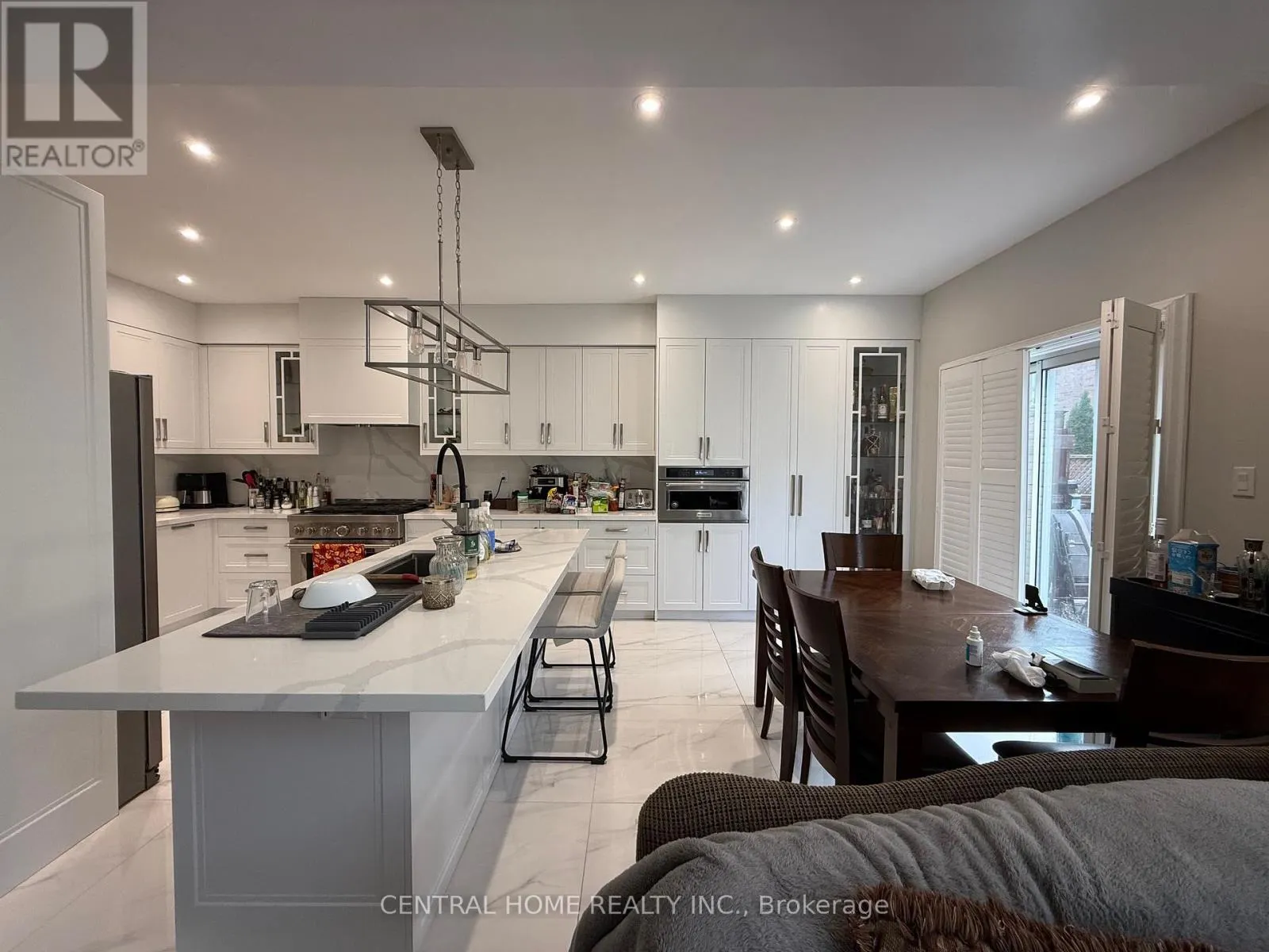 MAIN FLOOR - 89 OLD COLONY ROAD