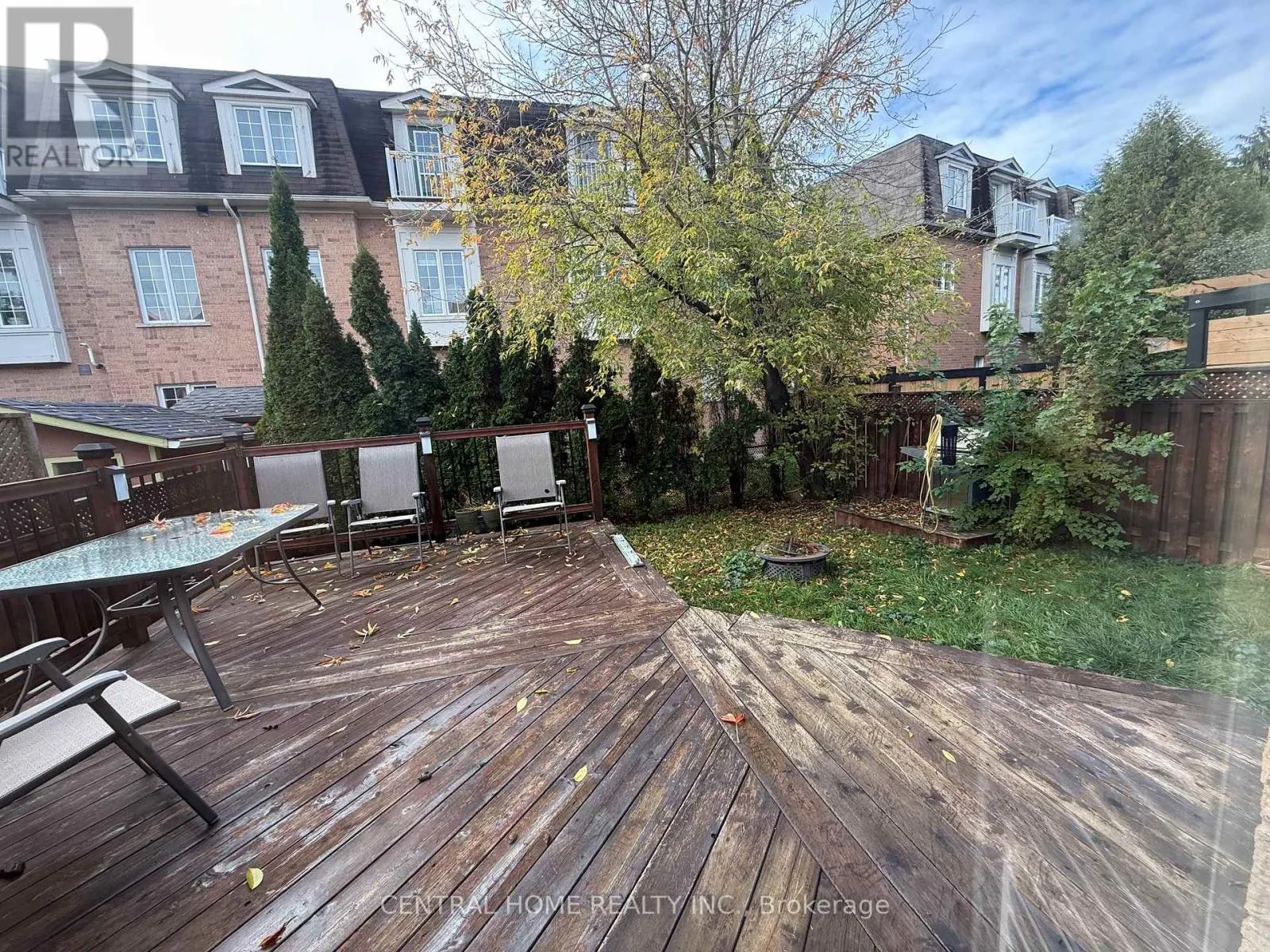 MAIN FLOOR - 89 OLD COLONY ROAD