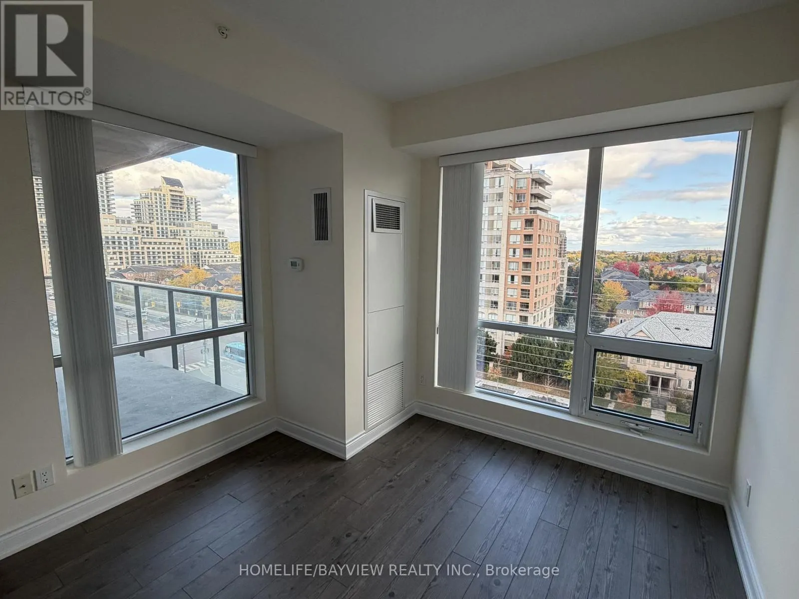 805B - 9090 YONGE STREET