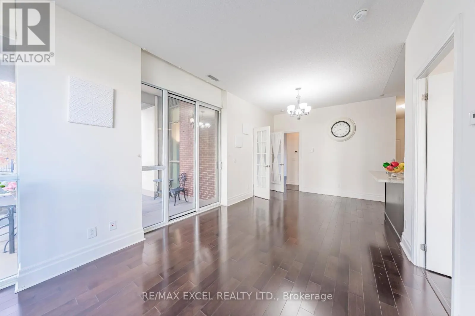 110 - 1 UPPER DUKE CRESCENT