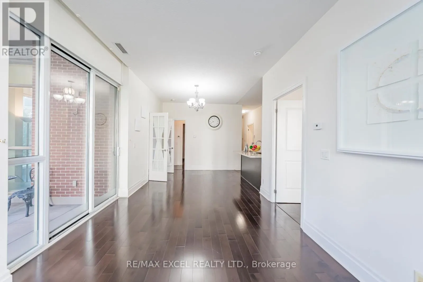 110 - 1 UPPER DUKE CRESCENT