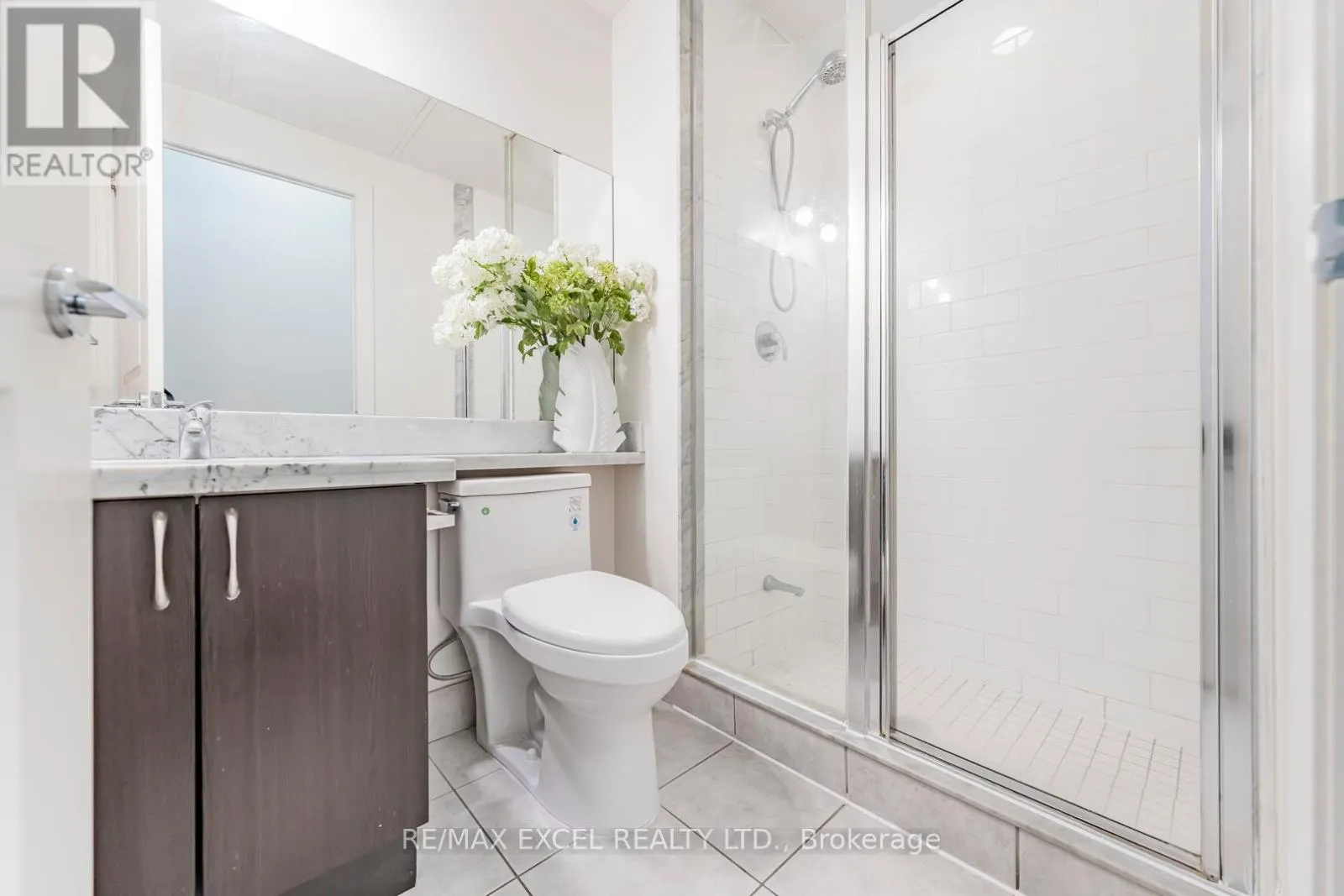 110 - 1 UPPER DUKE CRESCENT