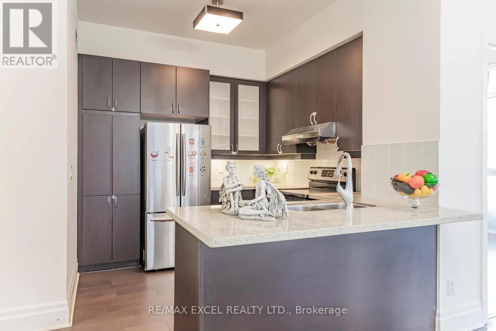 110 - 1 UPPER DUKE CRESCENT