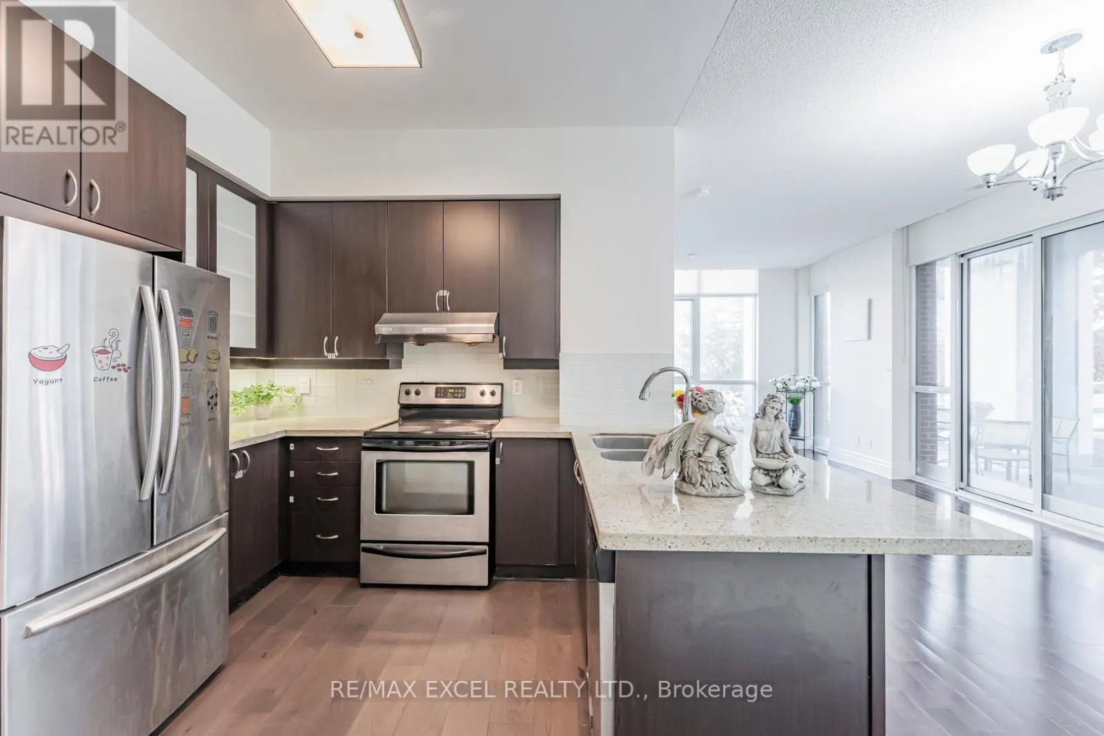 110 - 1 UPPER DUKE CRESCENT