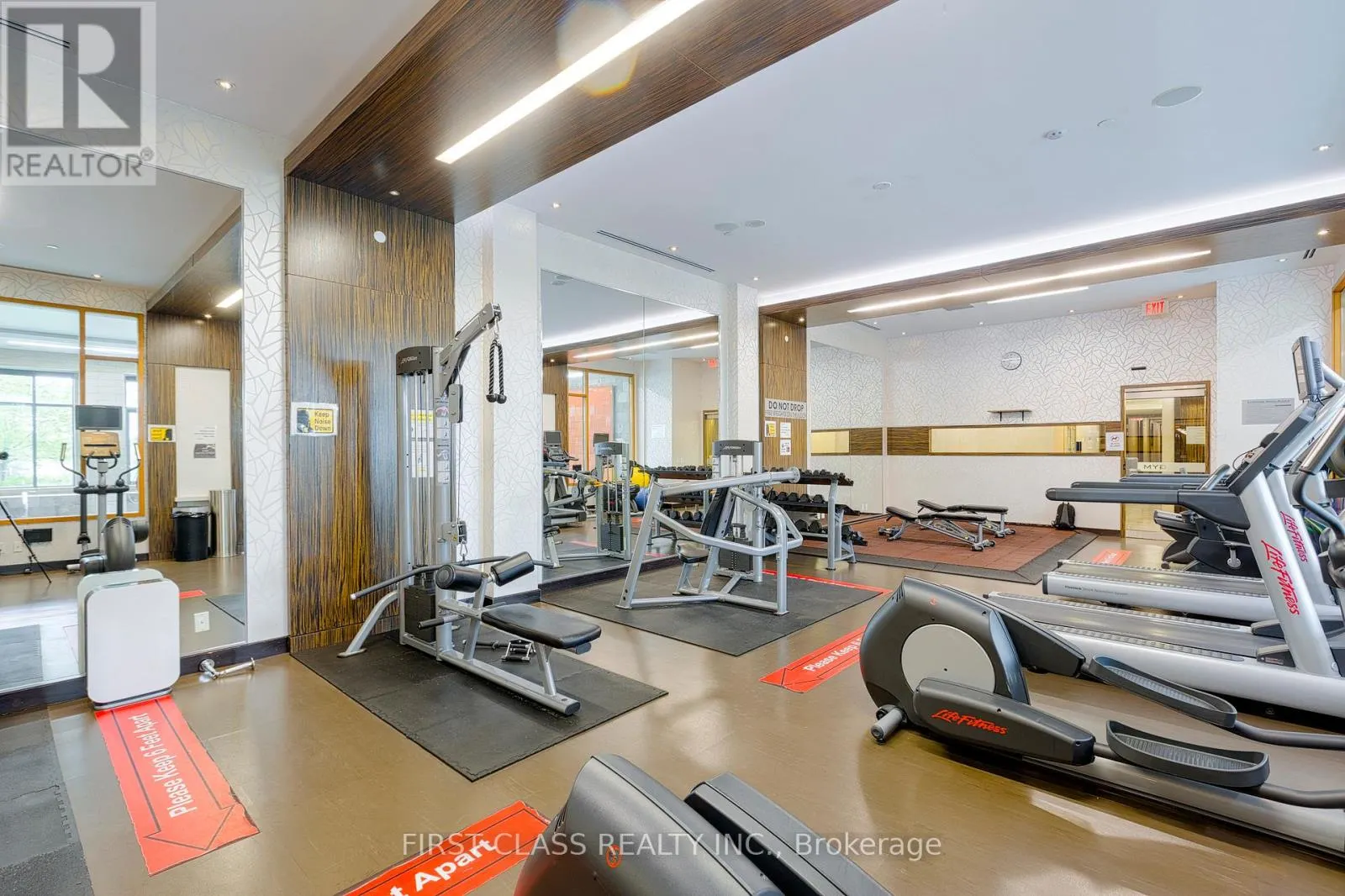 1205 - 325 SOUTH PARK ROAD