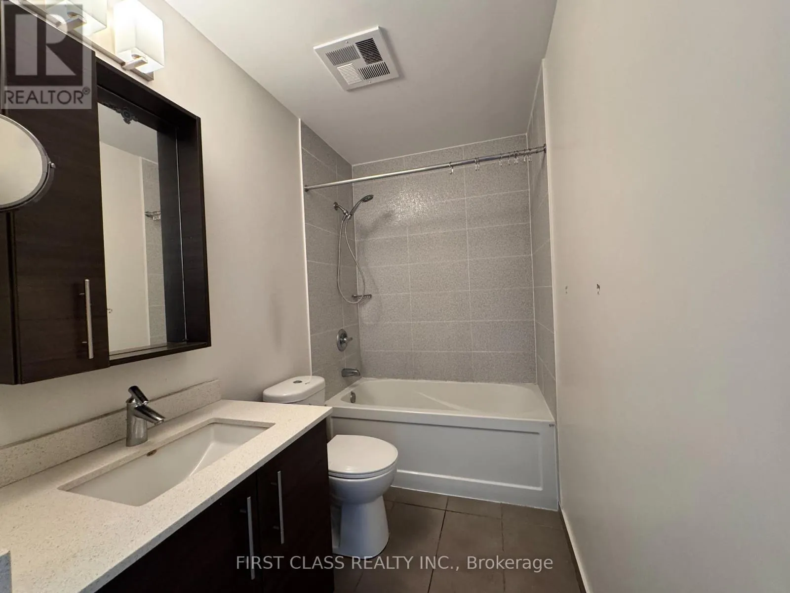 1205 - 325 SOUTH PARK ROAD