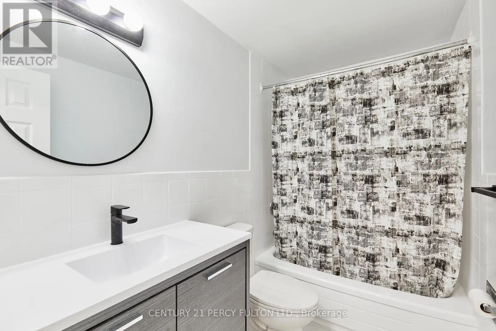 301 - 219 MAIN STREET N