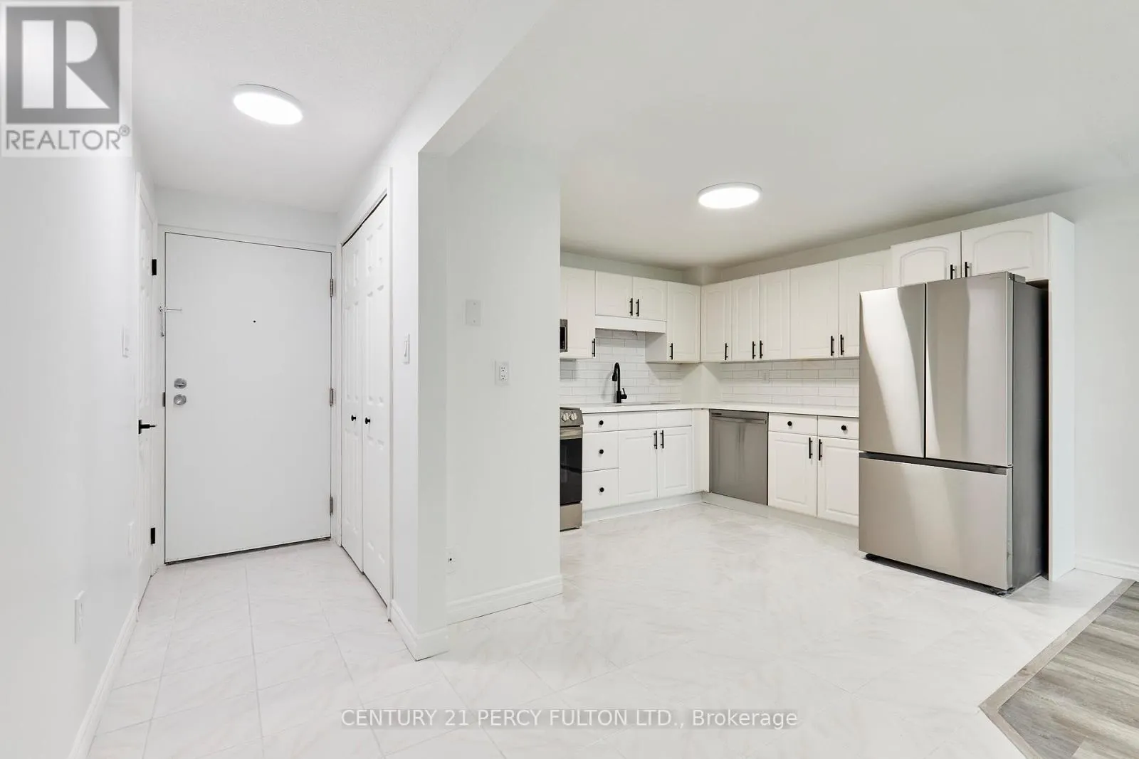 301 - 219 MAIN STREET N