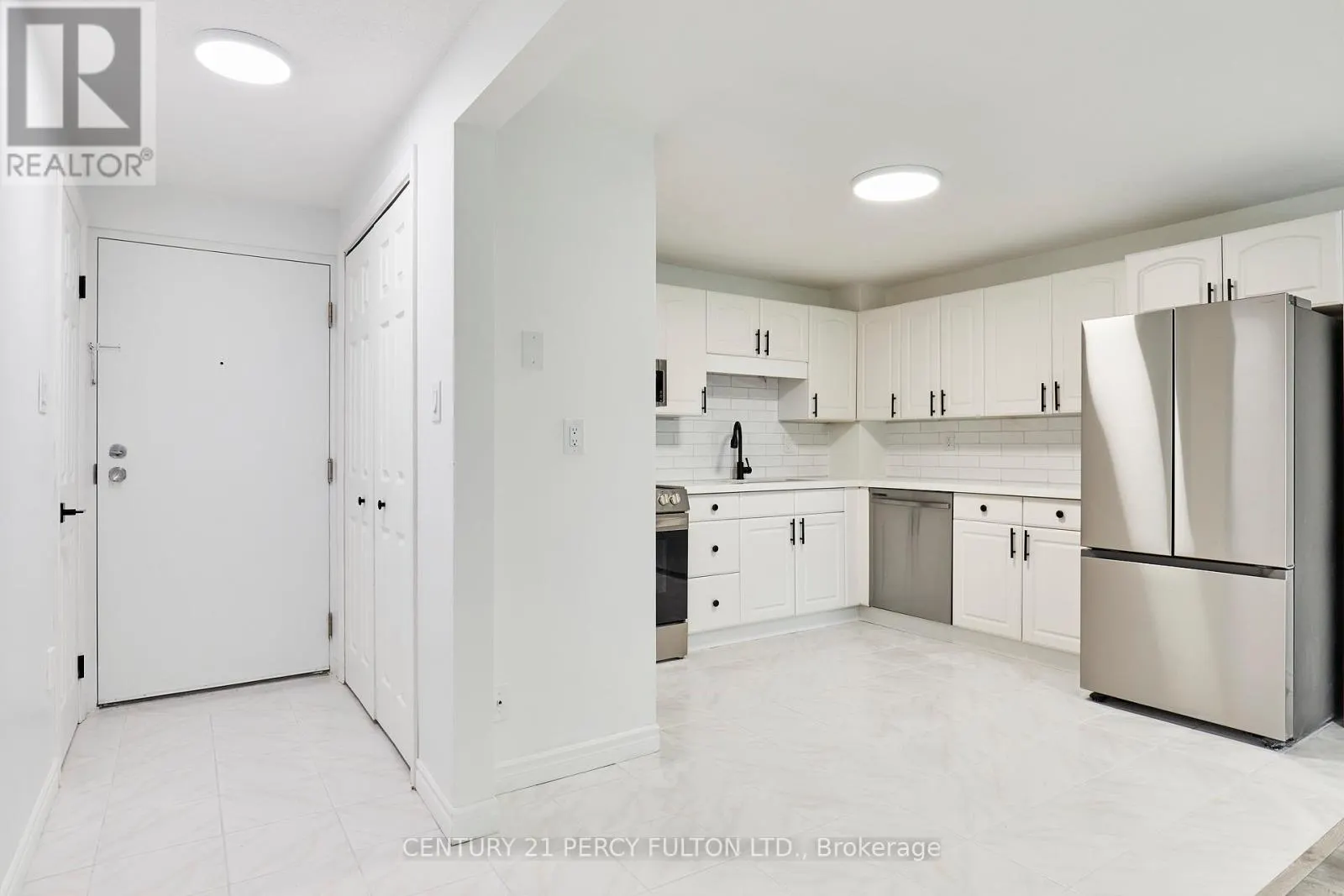 301 - 219 MAIN STREET N