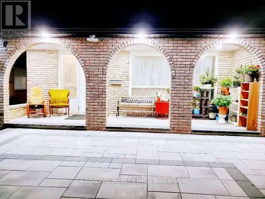 28 CASTLE HARBOUR LANE W