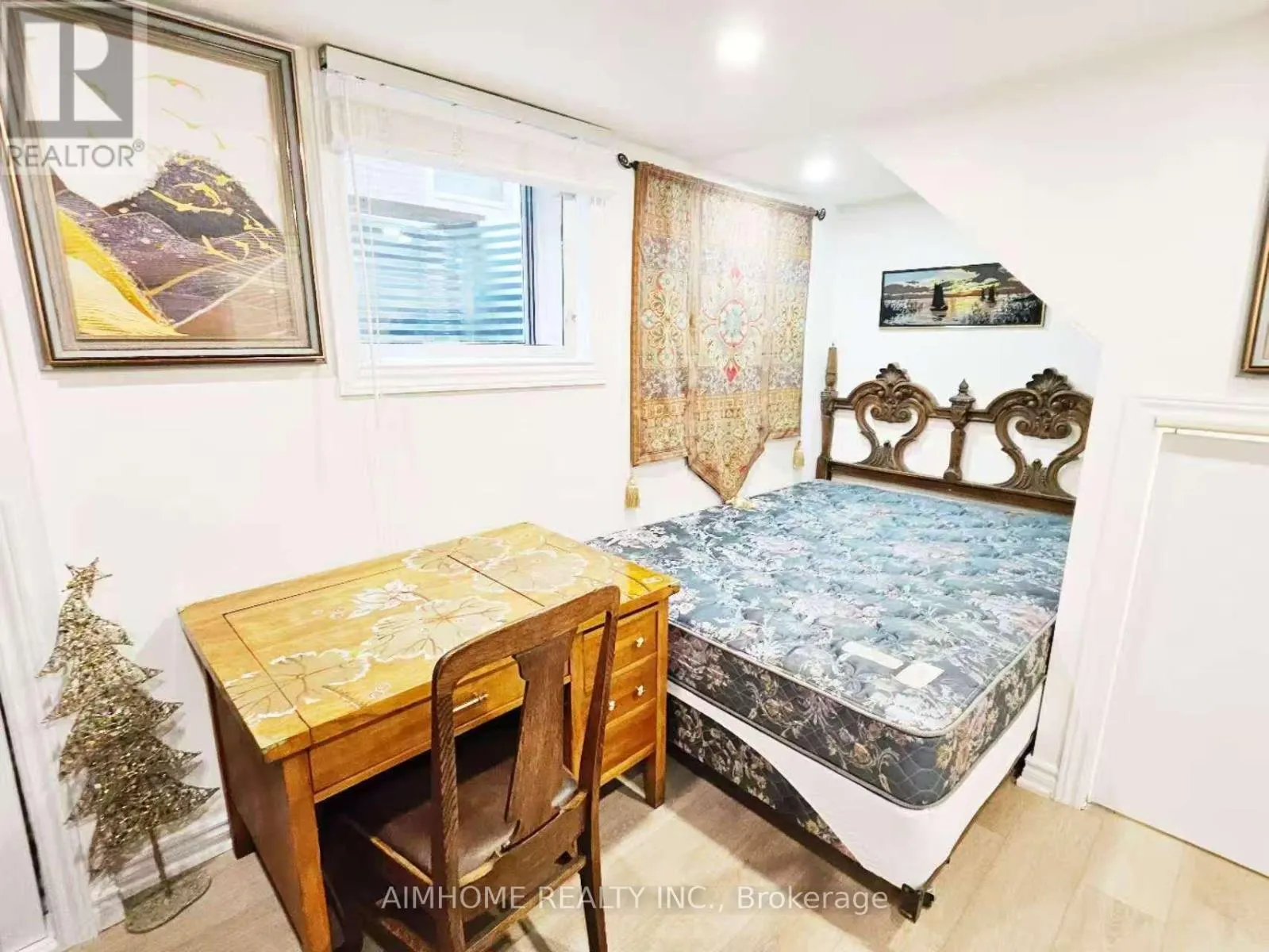 28 CASTLE HARBOUR LANE W