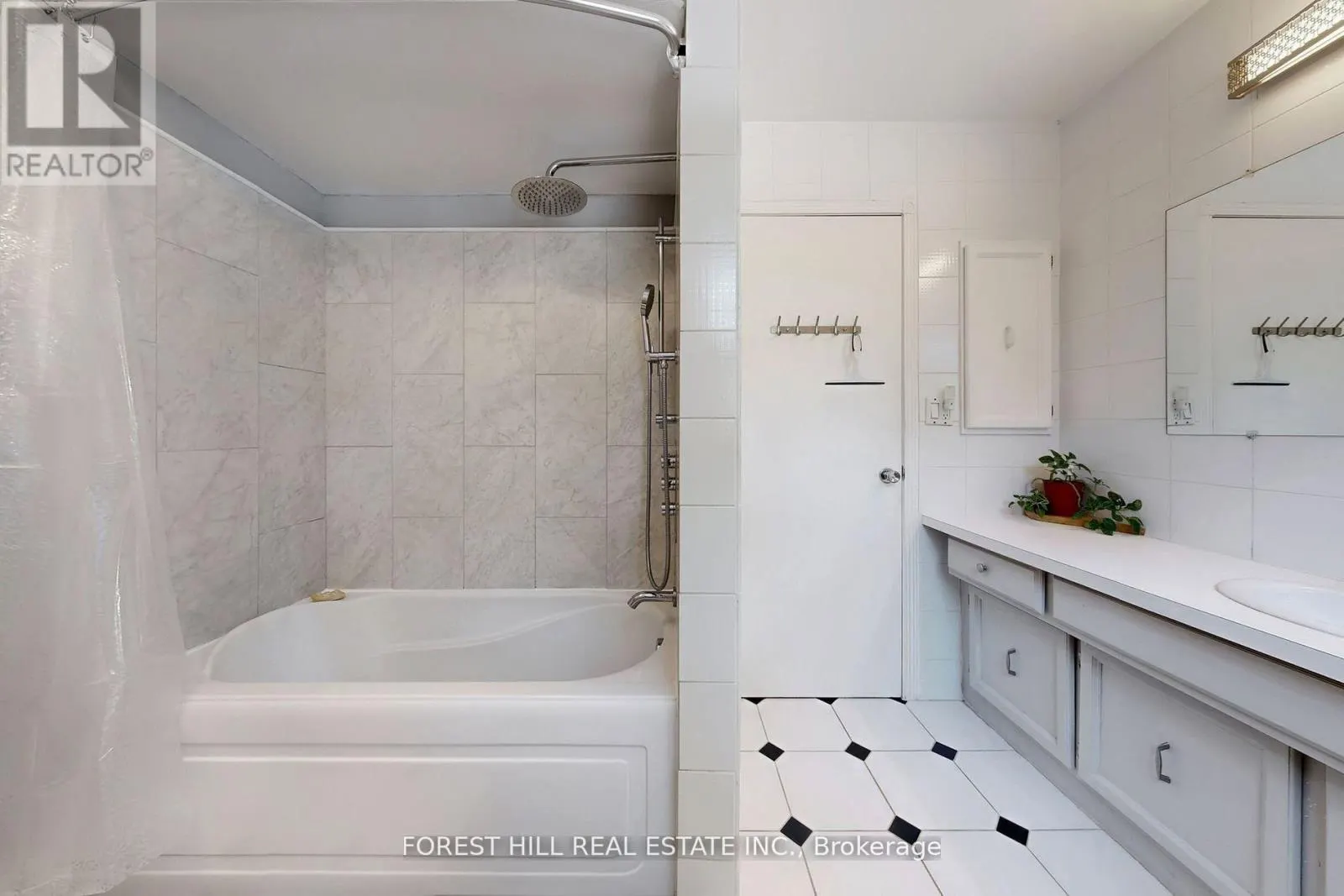 20 THURGATE CRESCENT