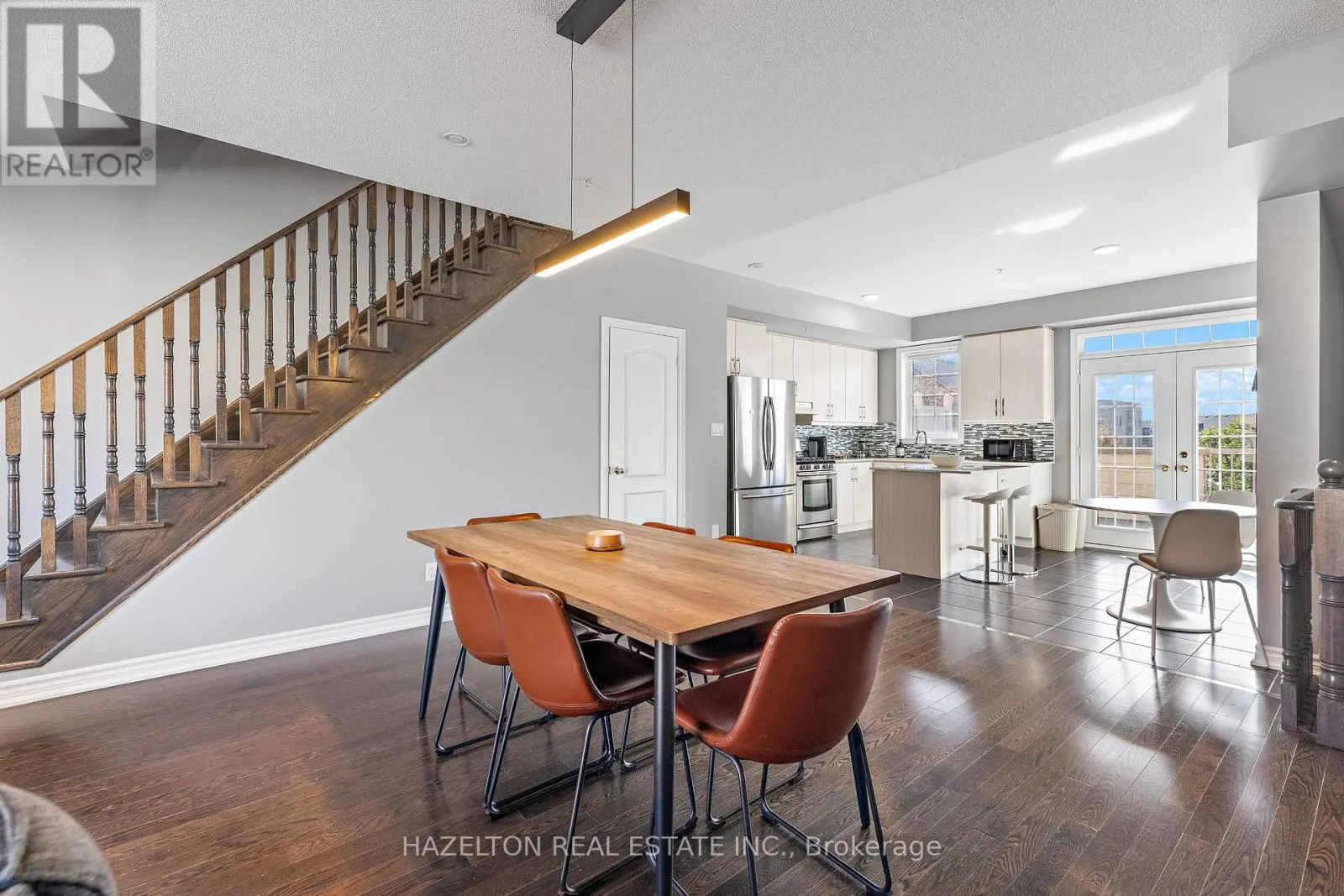 RESIDENTIAL UNIT- BACK - 49 CATHEDRAL HIGH STREET