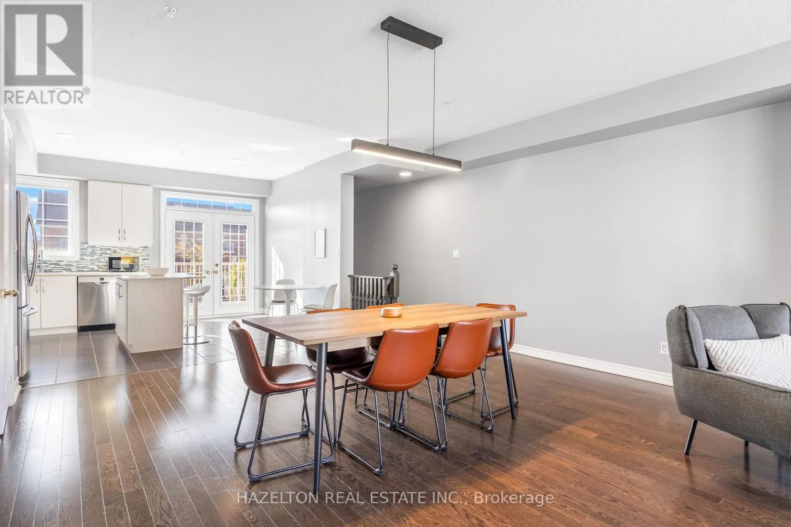 RESIDENTIAL UNIT- BACK - 49 CATHEDRAL HIGH STREET