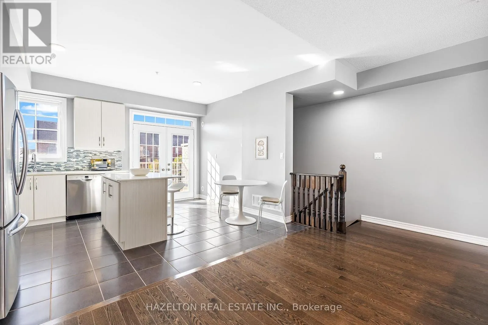 RESIDENTIAL UNIT- BACK - 49 CATHEDRAL HIGH STREET