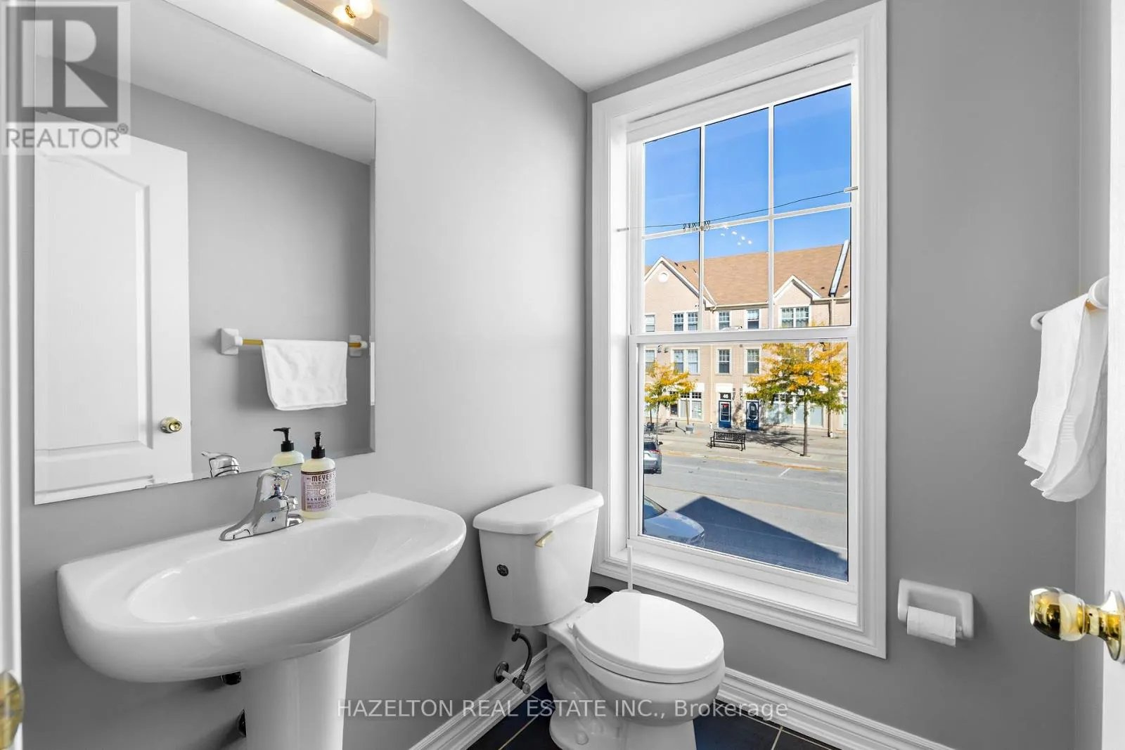 RESIDENTIAL UNIT- BACK - 49 CATHEDRAL HIGH STREET