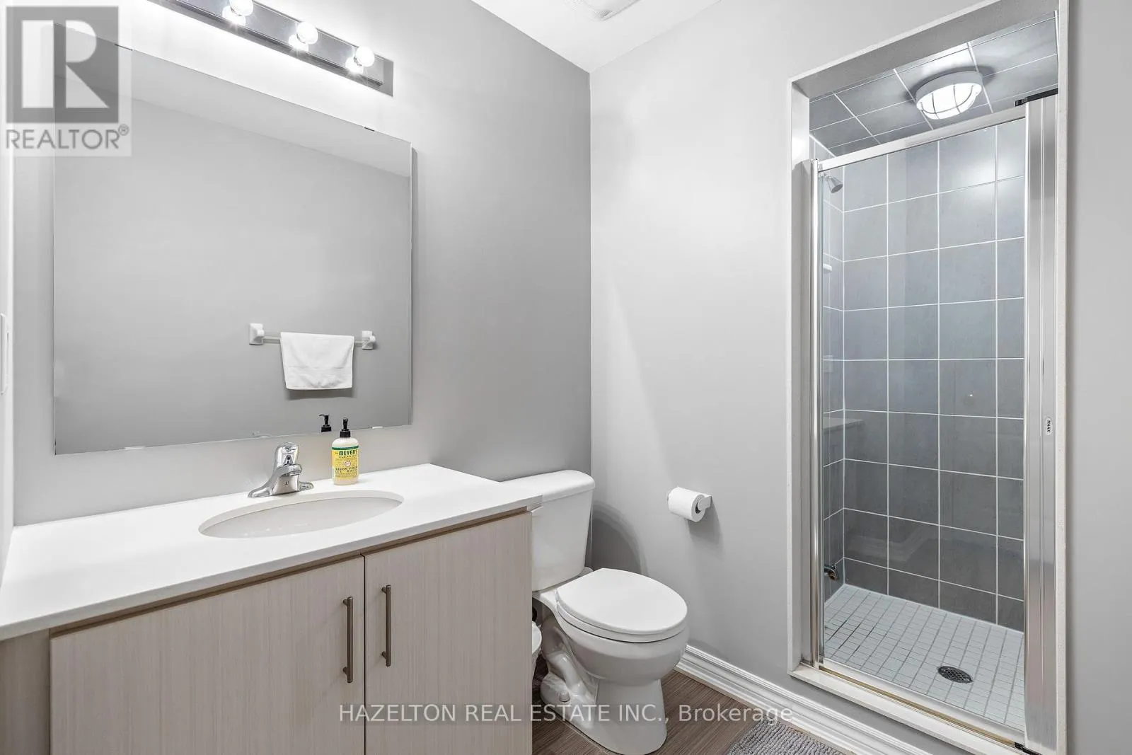 RESIDENTIAL UNIT- BACK - 49 CATHEDRAL HIGH STREET