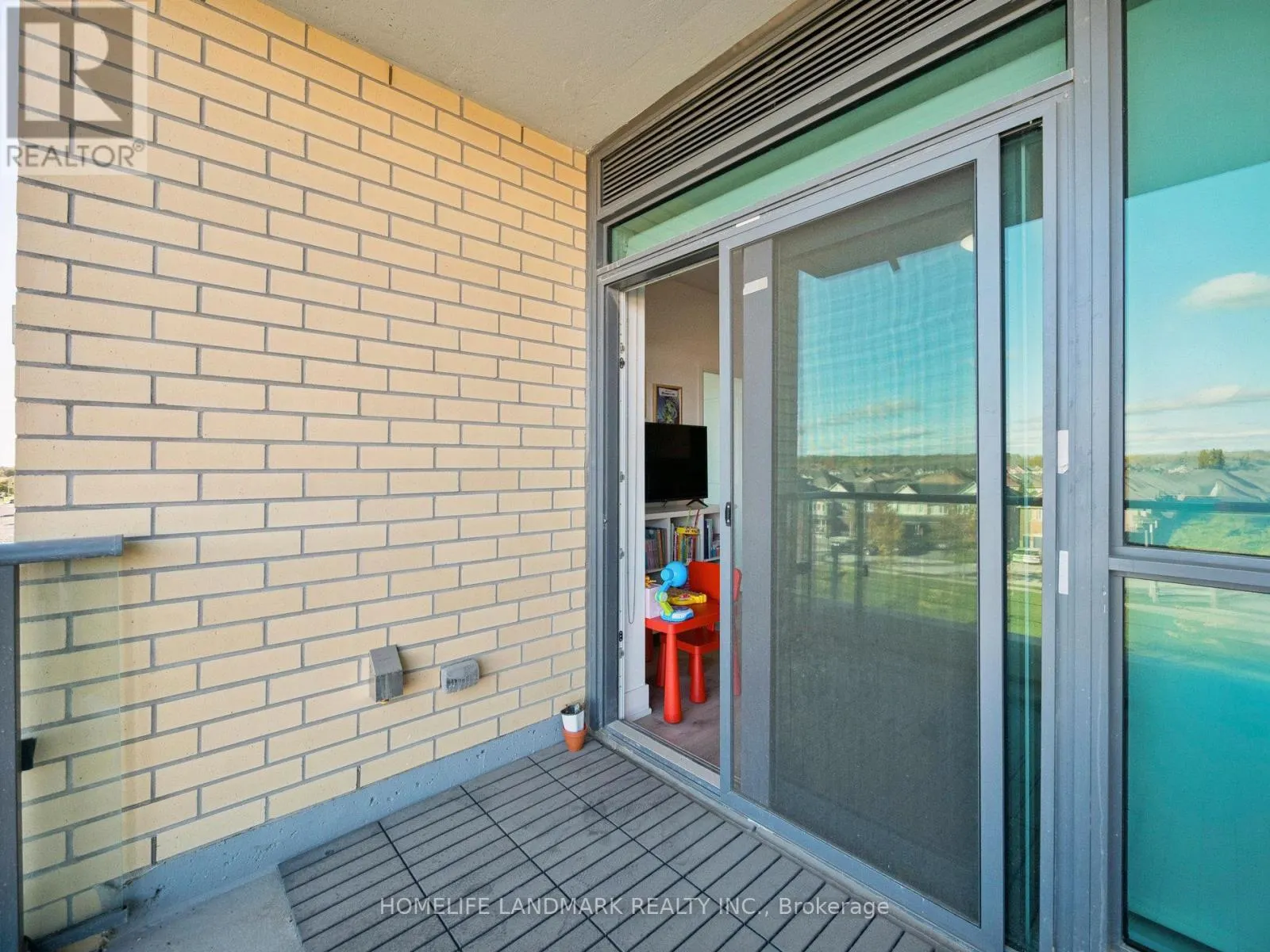 525 - 11750 NINTH LINE