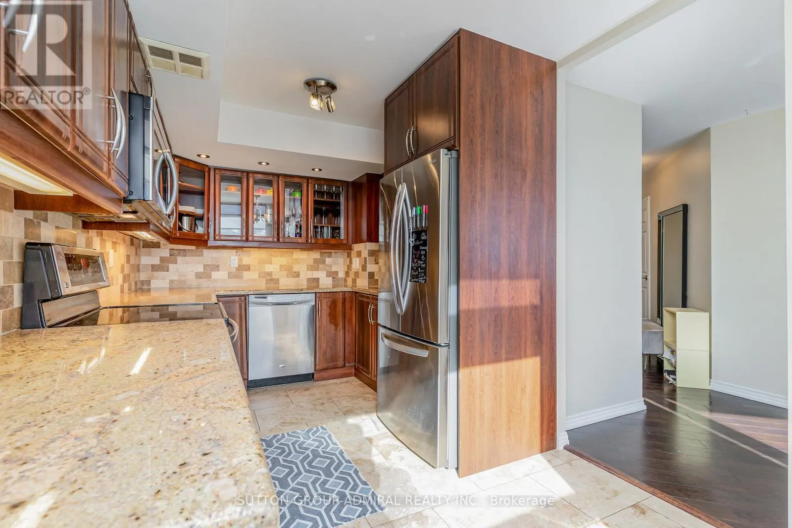 807 - 7440 BATHURST STREET