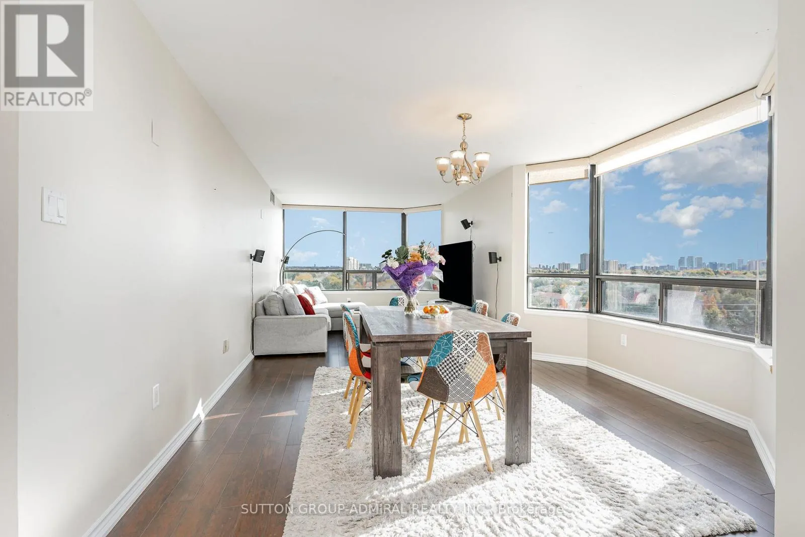 807 - 7440 BATHURST STREET