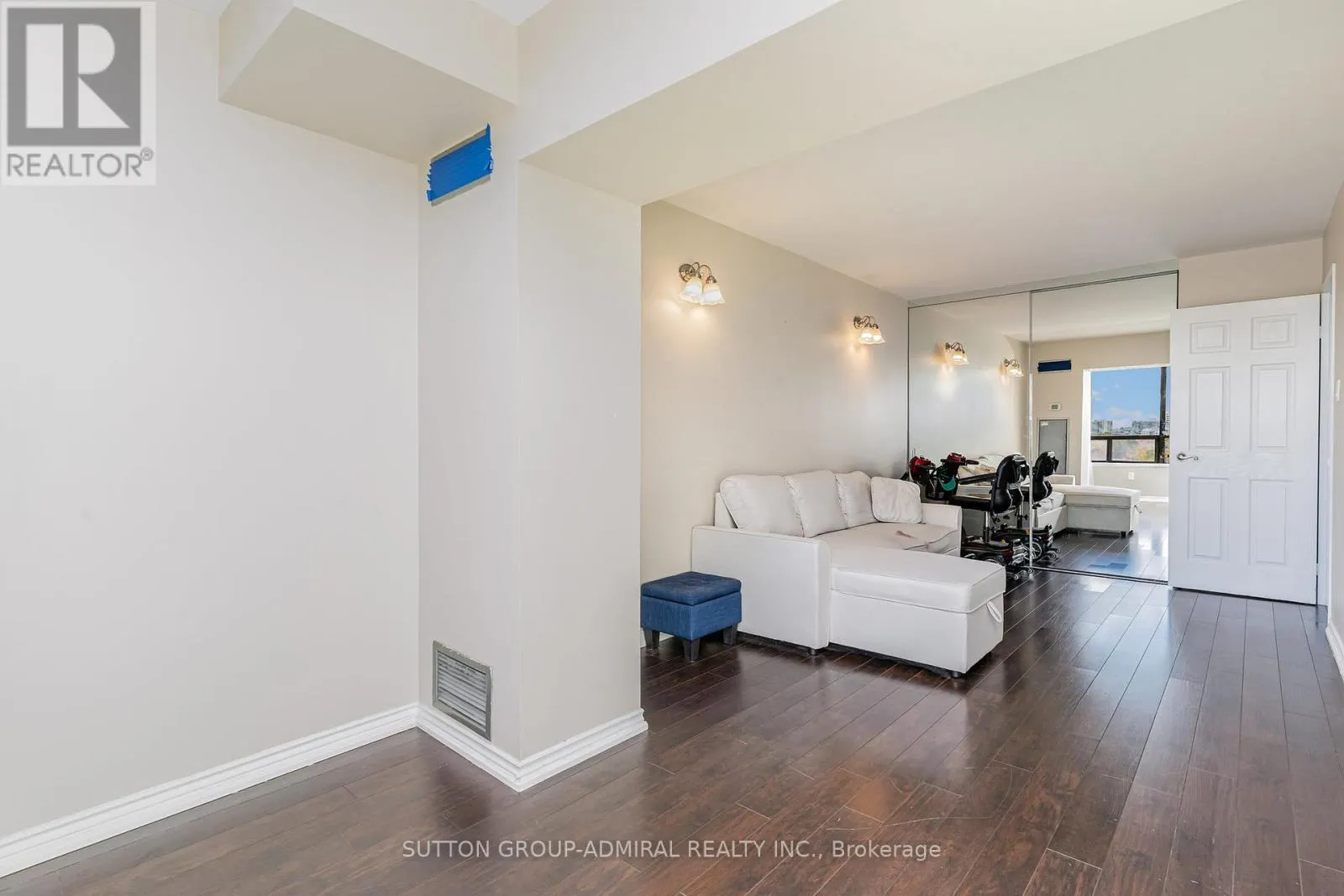 807 - 7440 BATHURST STREET