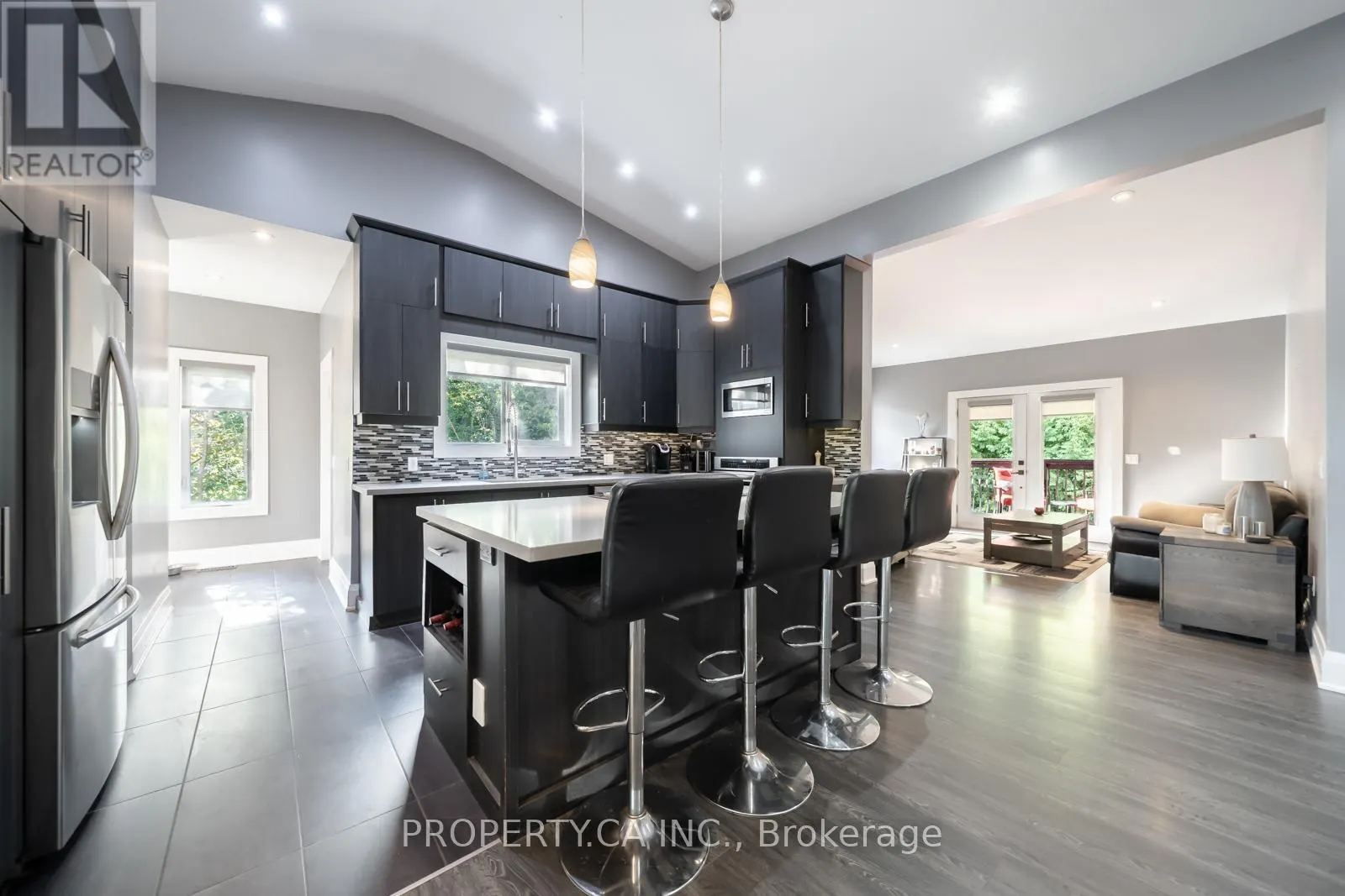 176 PLEASANT BOULEVARD