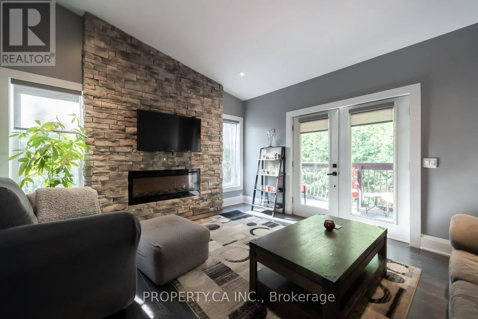 176 PLEASANT BOULEVARD