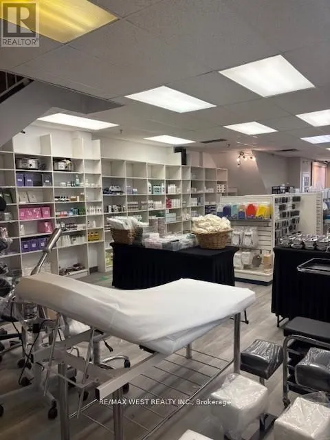 9 - 56 PENNSYLVANIA AVENUE