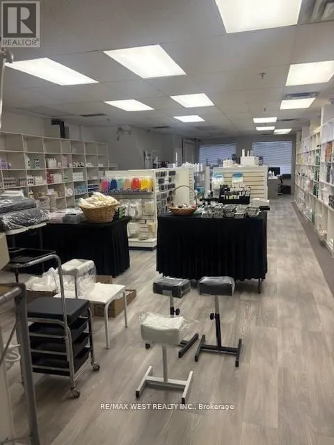 9 - 56 PENNSYLVANIA AVENUE