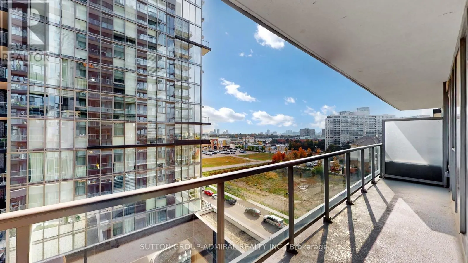 716 - 10 GATINEAU DRIVE