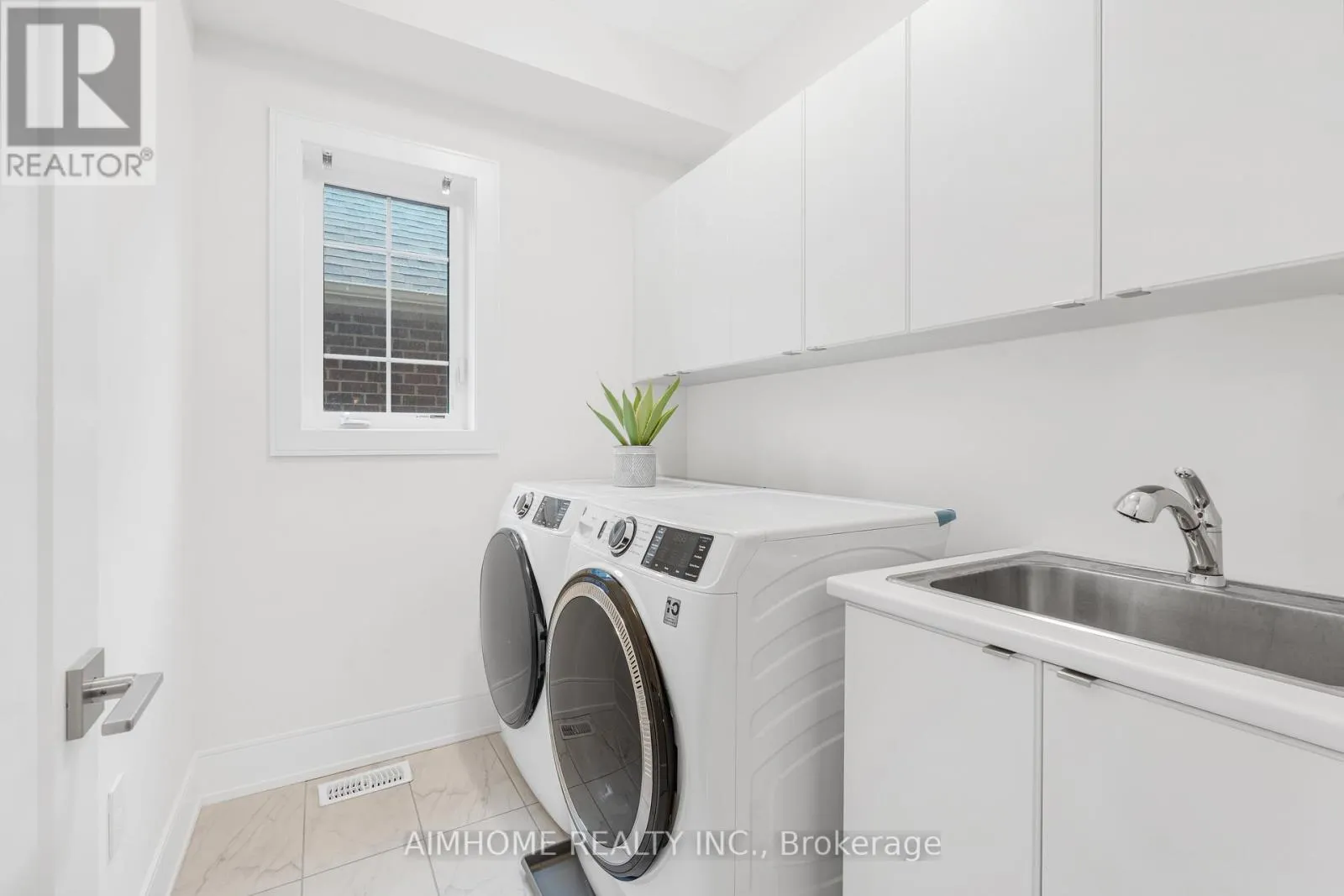 27 WILLIAM LOGAN DRIVE