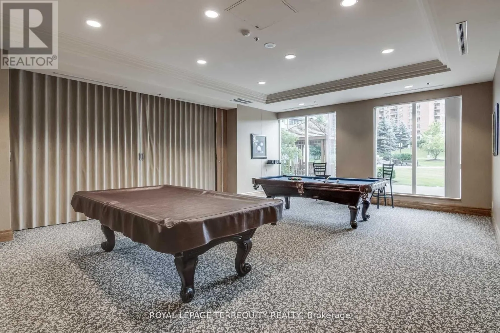 812 - 185 ONEIDA CRESCENT