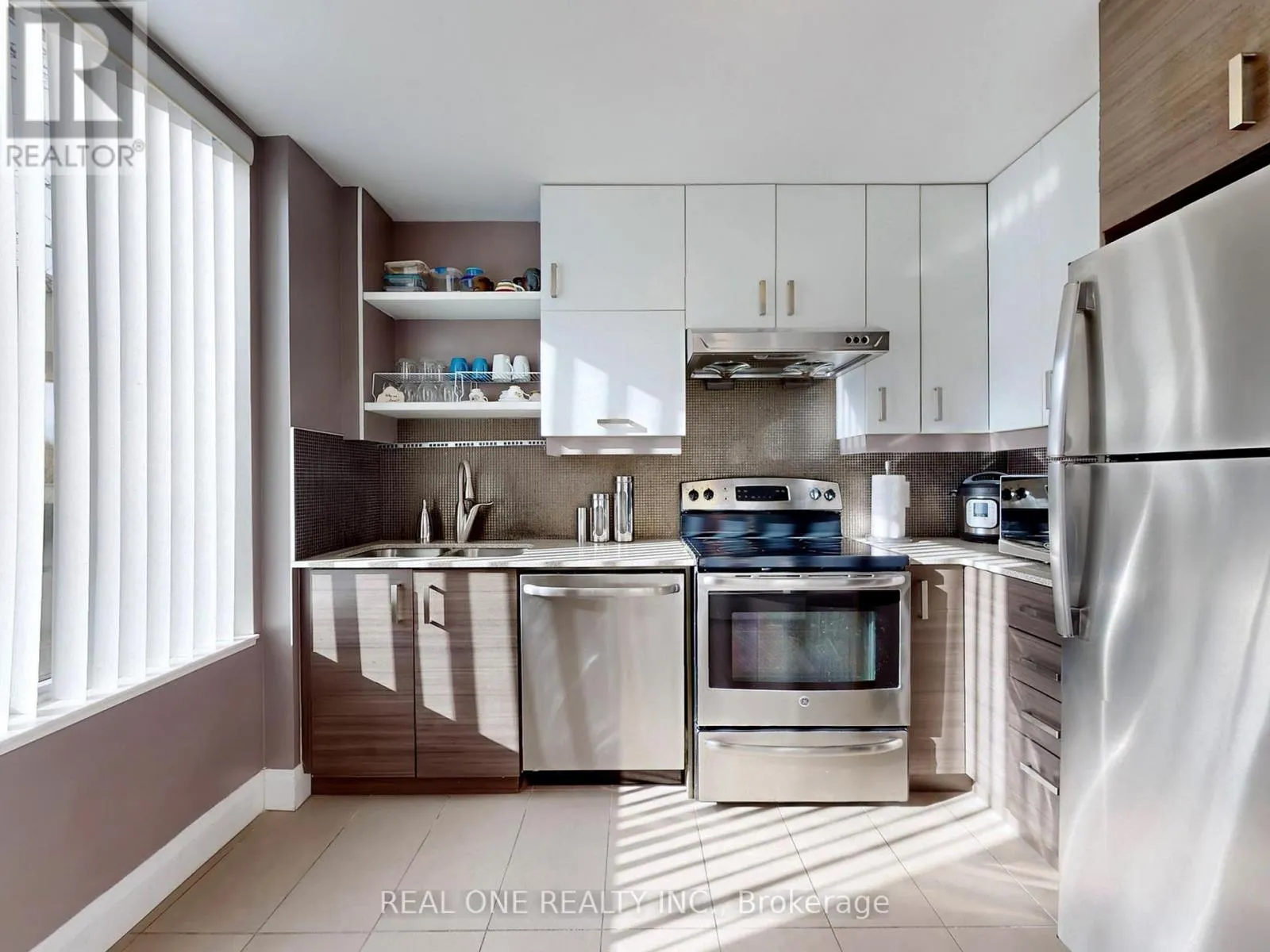 #306 - 1 UPTOWN DRIVE