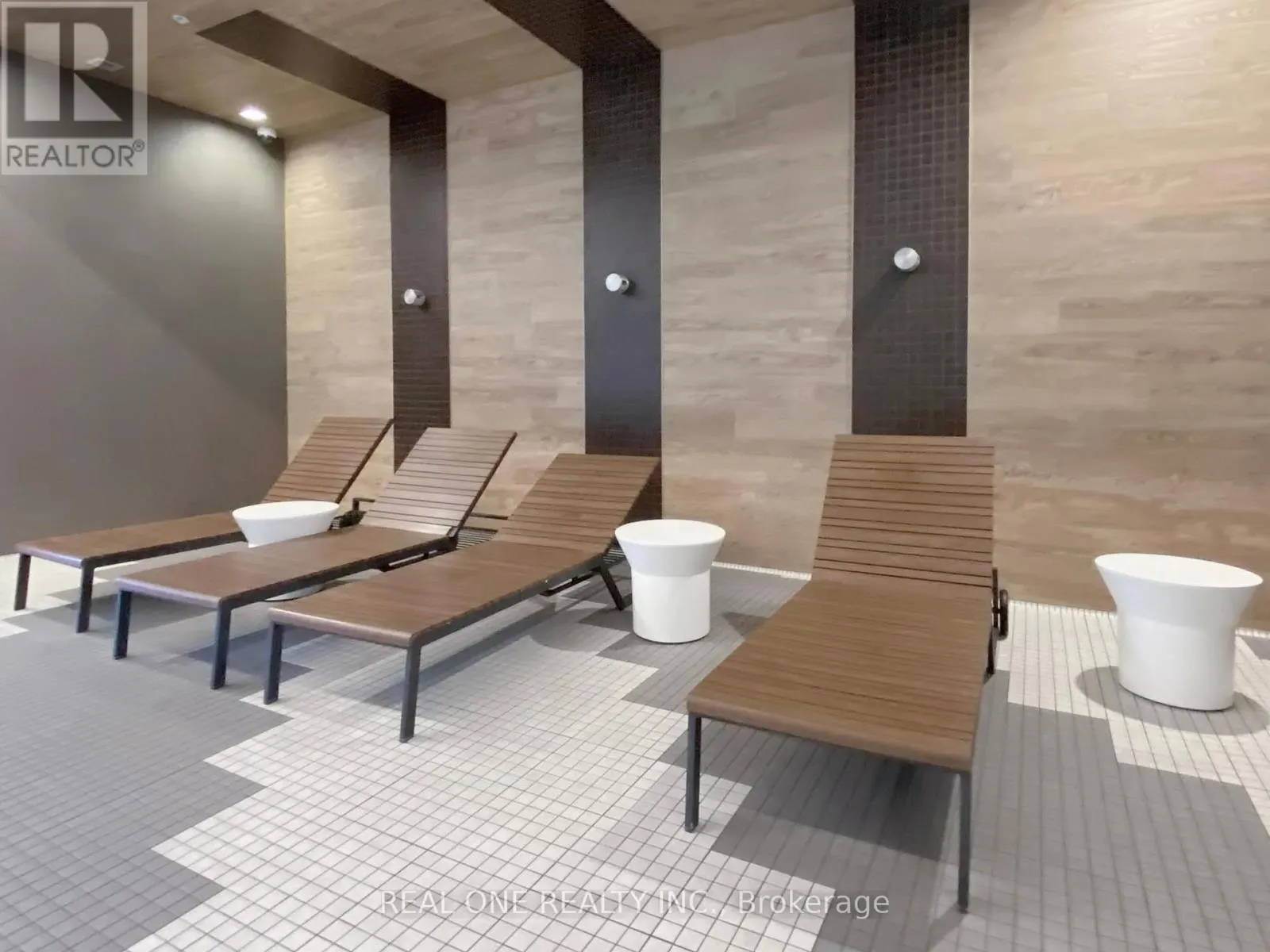 #306 - 1 UPTOWN DRIVE