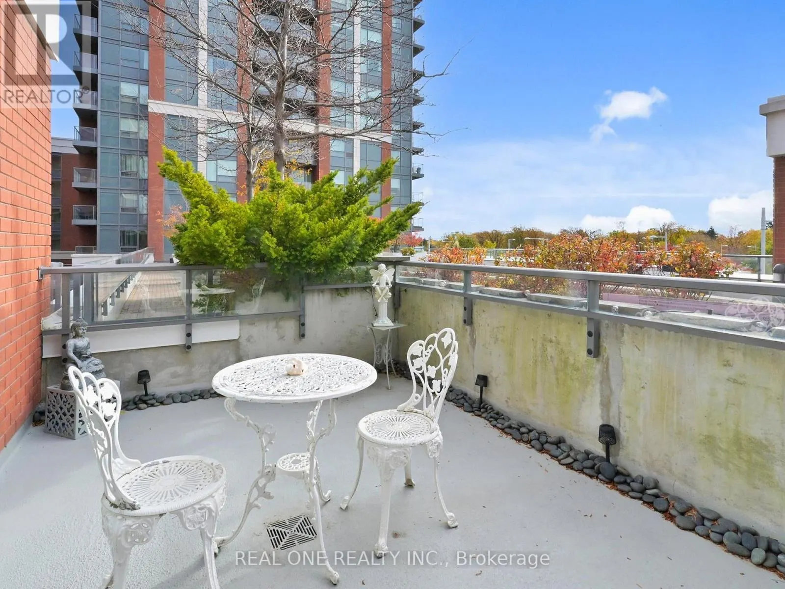 #306 - 1 UPTOWN DRIVE