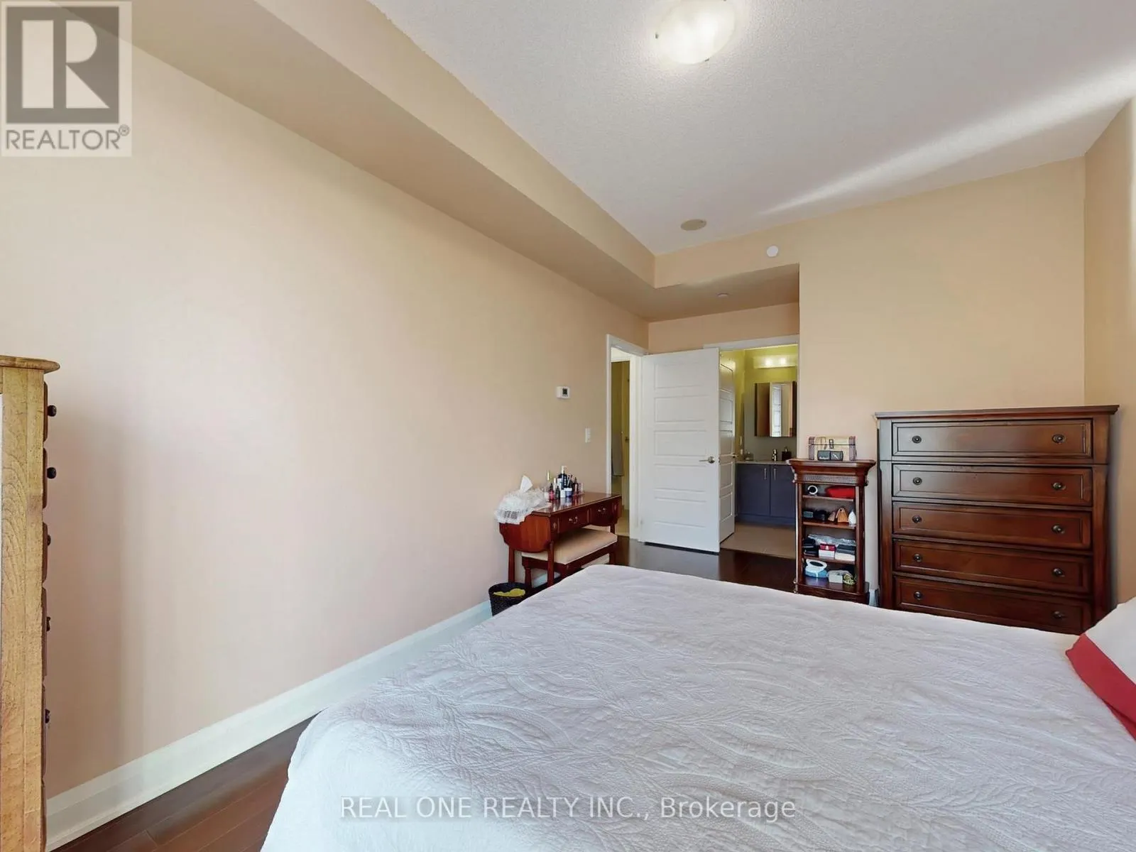 #306 - 1 UPTOWN DRIVE