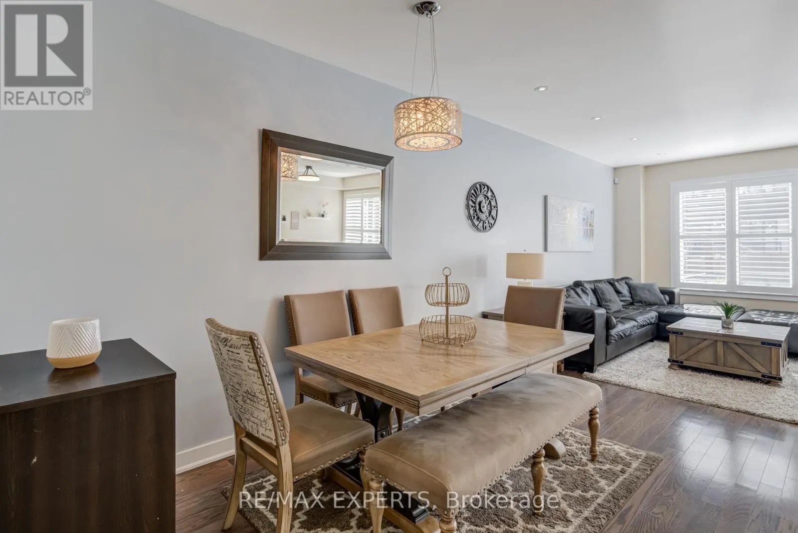 10 HELLIWELL CRESCENT