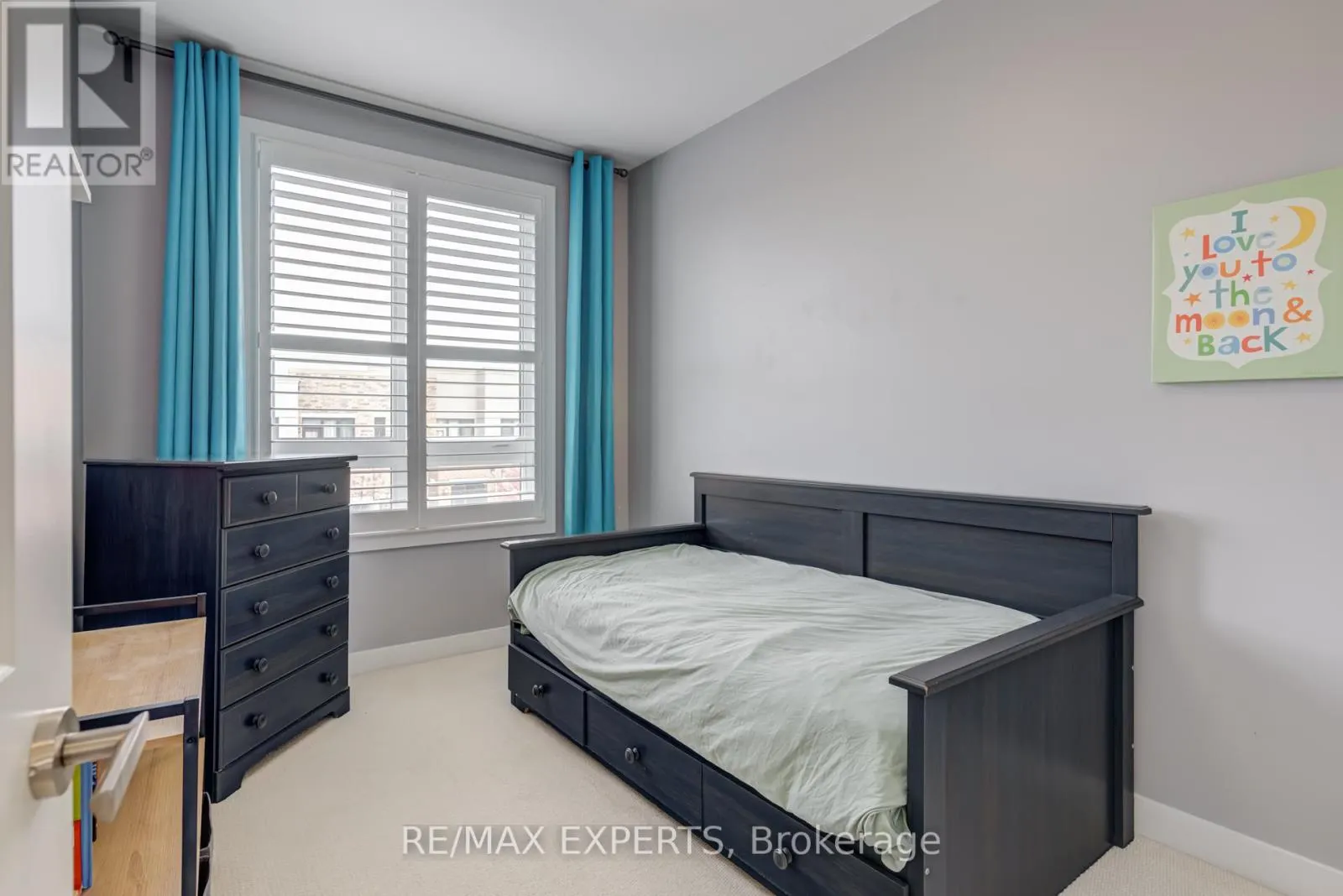 10 HELLIWELL CRESCENT