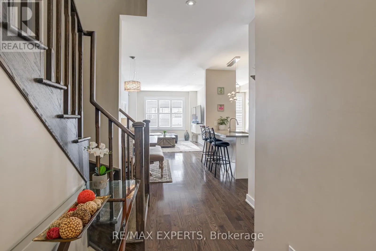 10 HELLIWELL CRESCENT