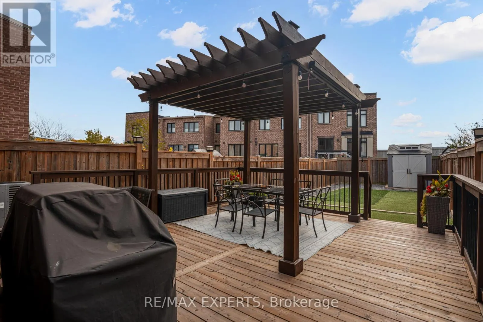 10 HELLIWELL CRESCENT