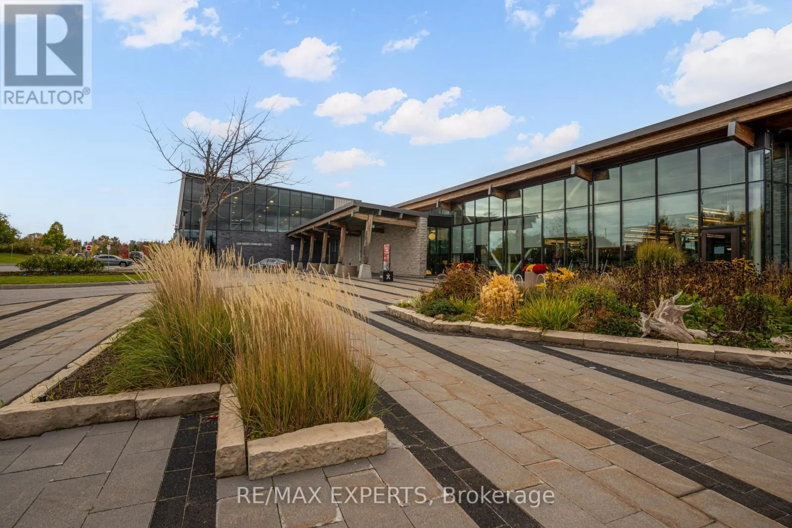 10 HELLIWELL CRESCENT